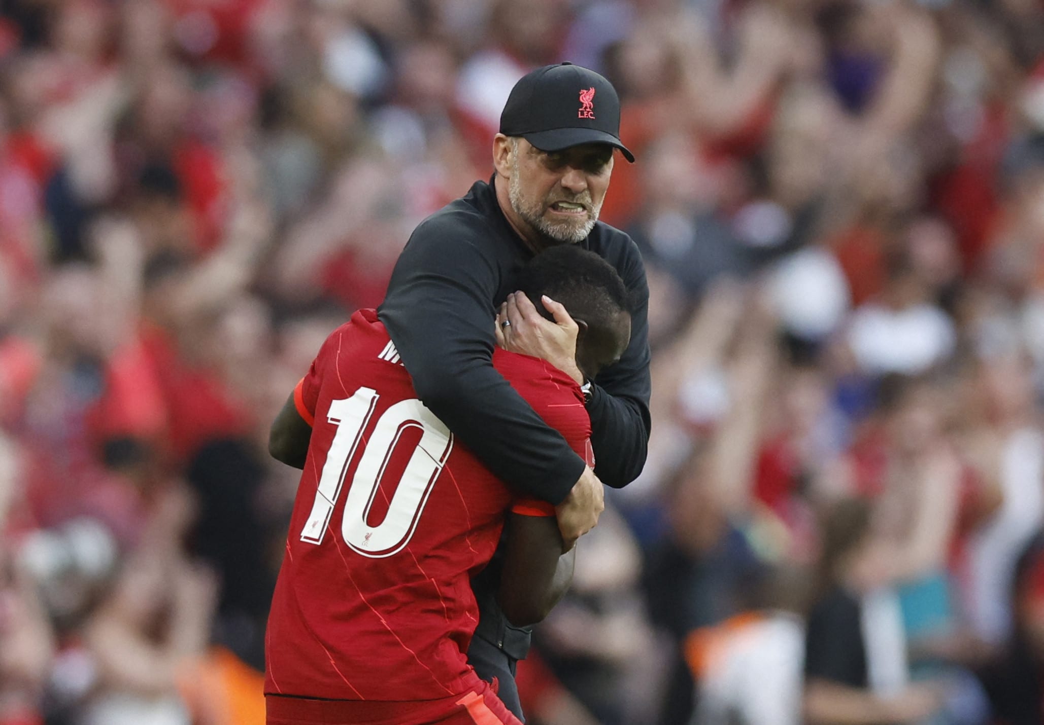 יורגן קלופ מאמן ליברפול עם סאדיו מאנה