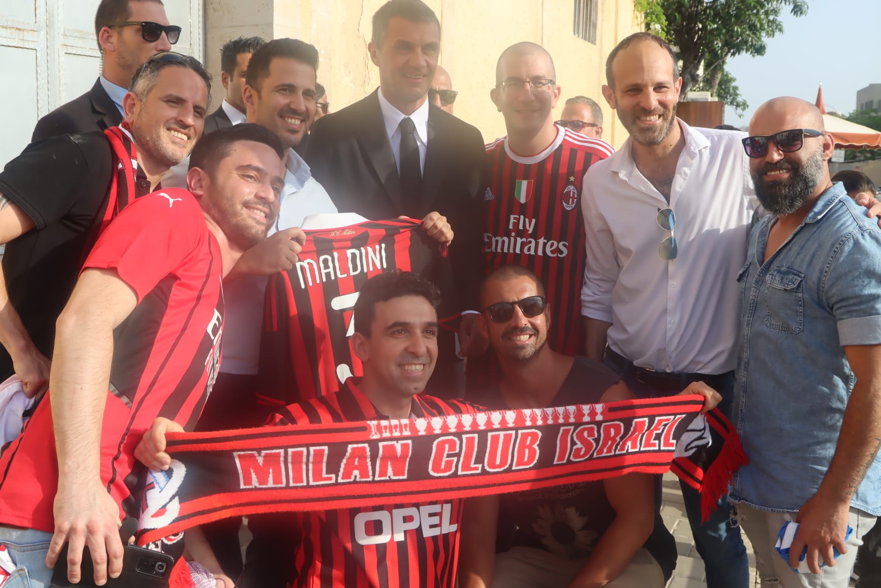 פאולו מאלדיני בישראל לצד אוהדי מילאן