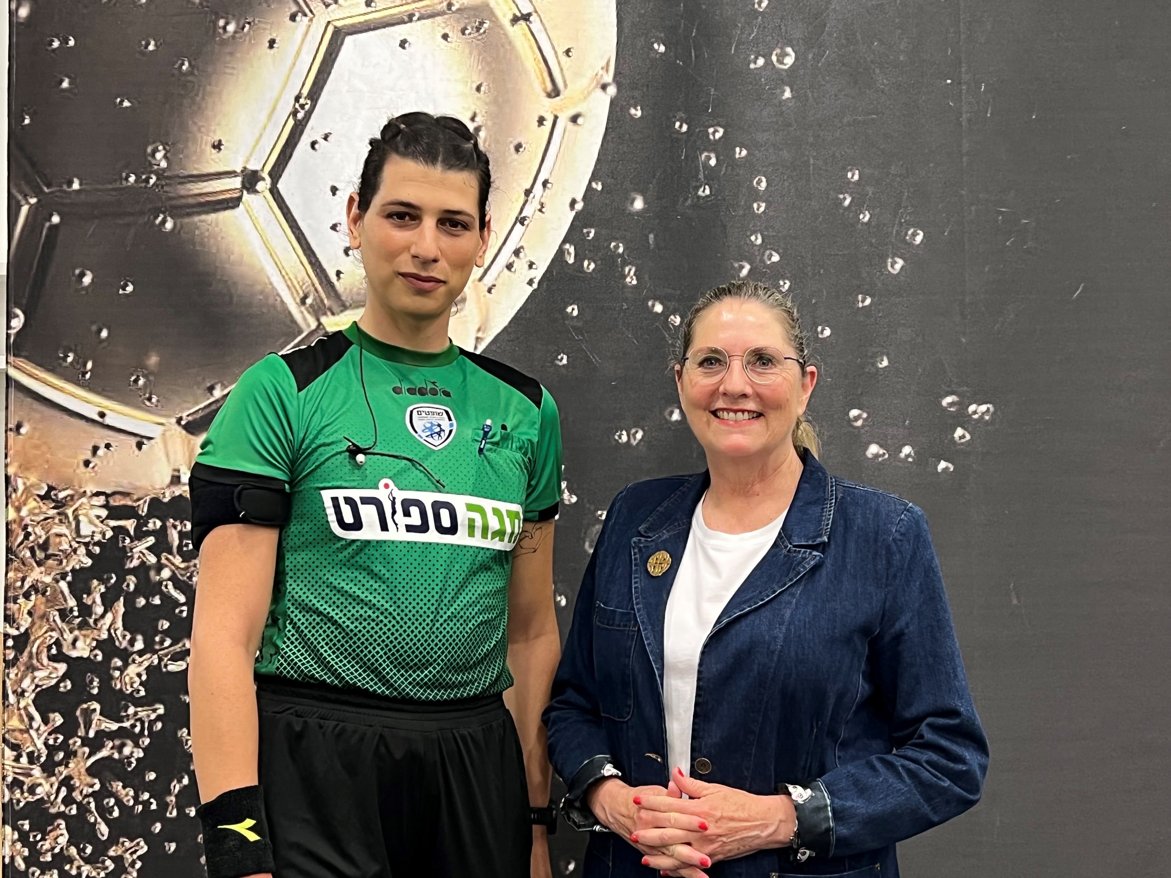 ספיר ברמן עם אשת הנשיא מיכל הרצוג