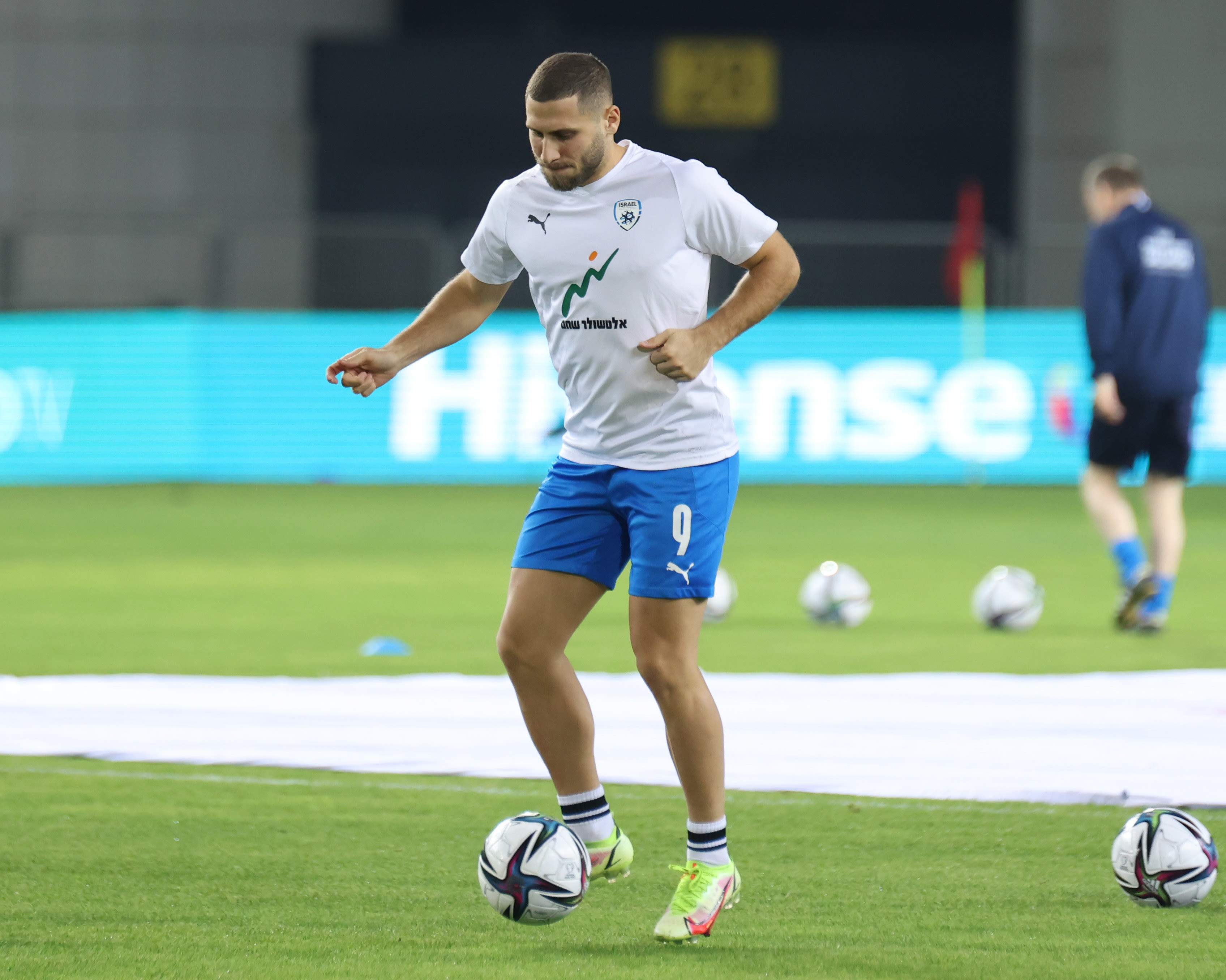 שון וייסמן, חלוץ נבחרת ישראל בחימום