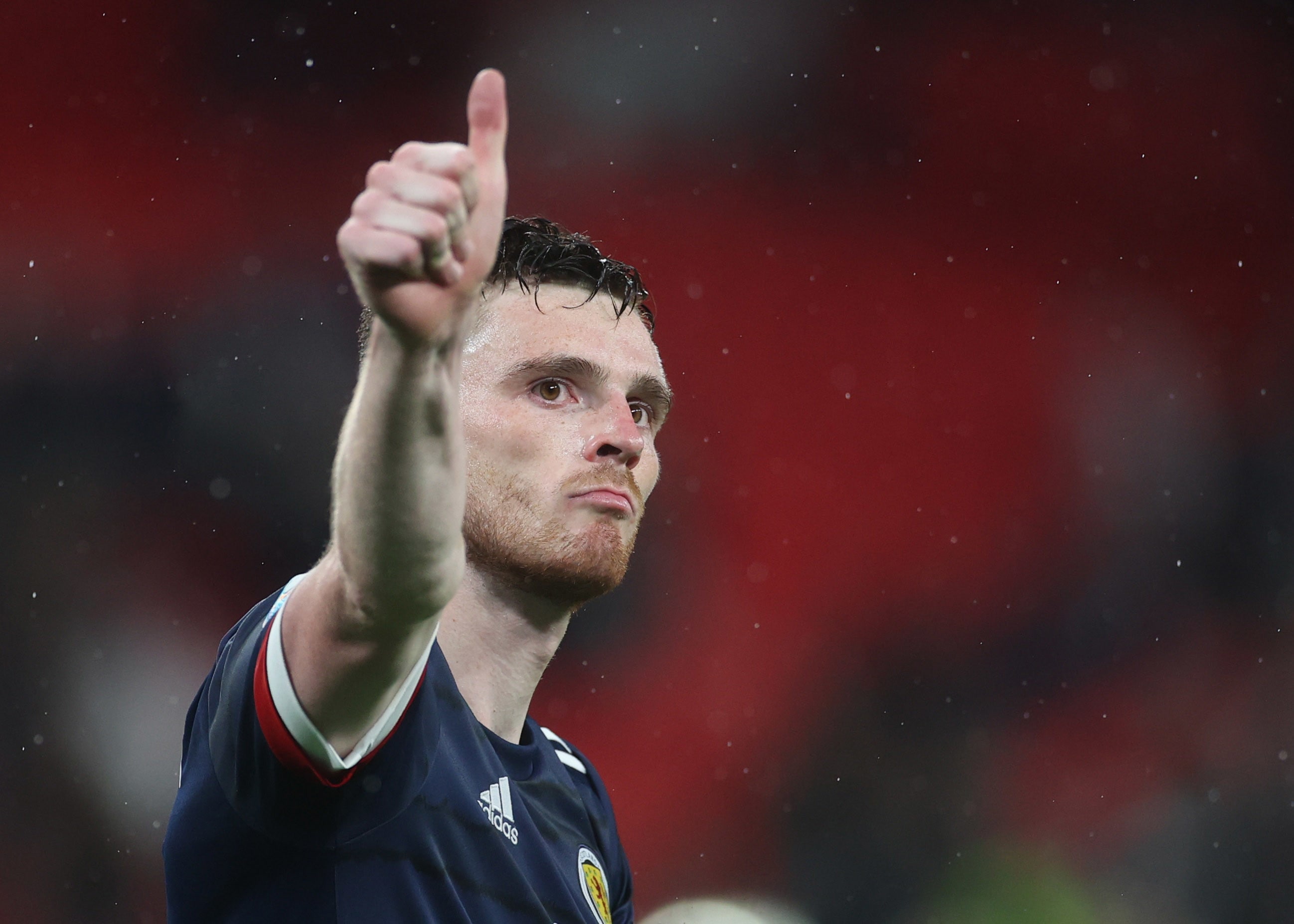 אנדרו רוברטסון שחקן נבחרת סקוטלנד