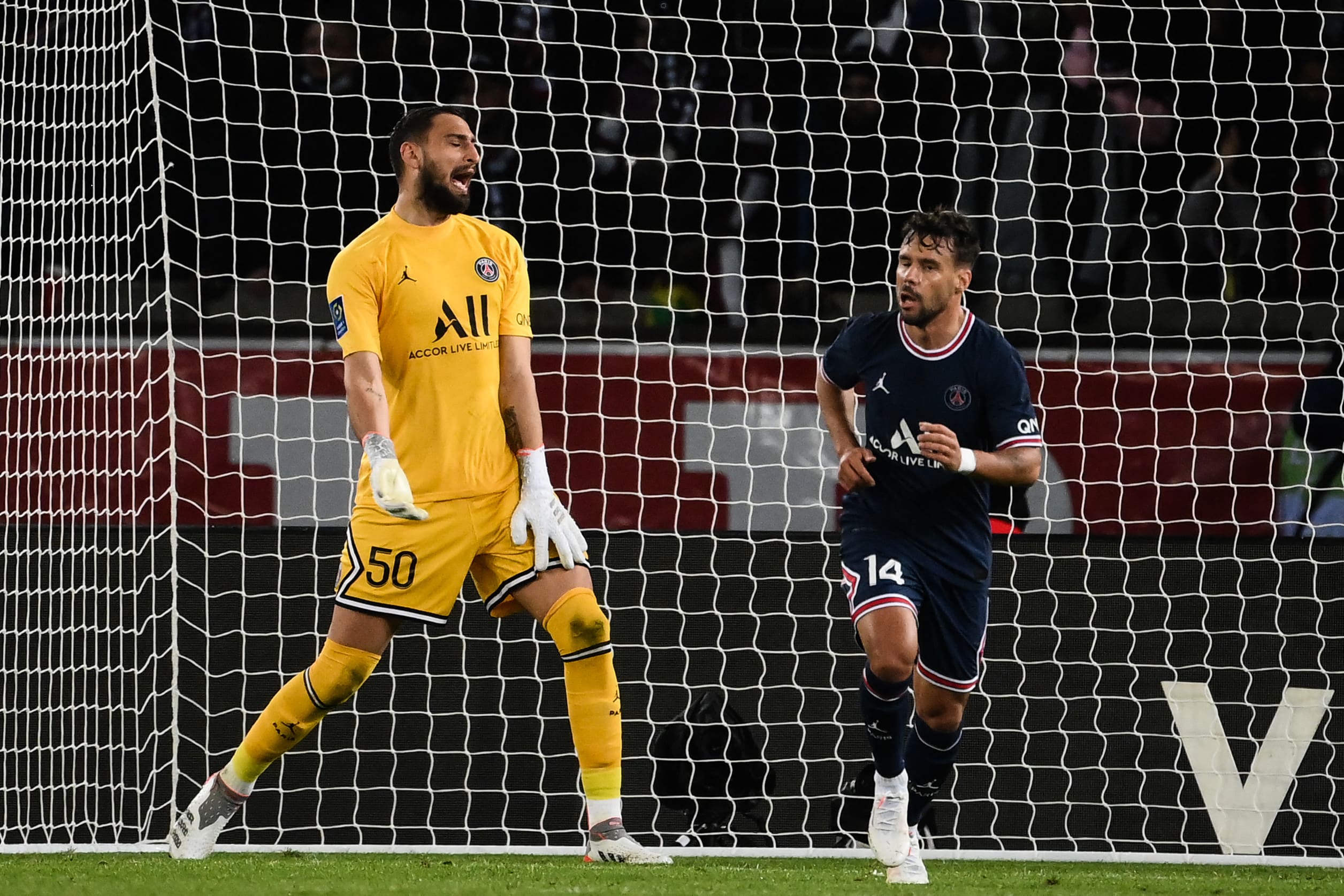 ג'אנלואיג'י דונארומה, שוער פריז סן ז'רמן