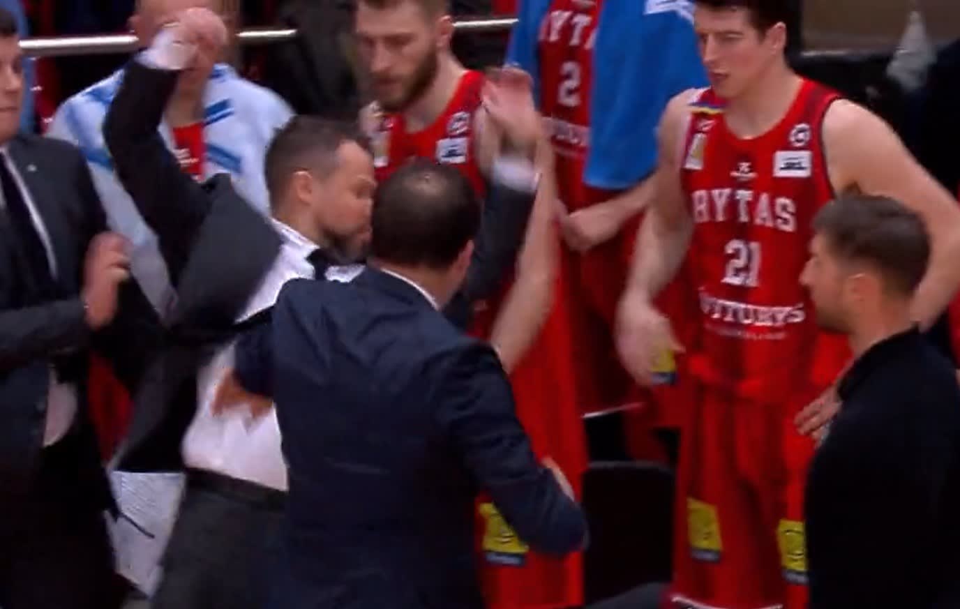 עימות בין מאמן ליטקאבליס למאמן ריטאס וילנה וכמעט התקוטט עם הבעלים