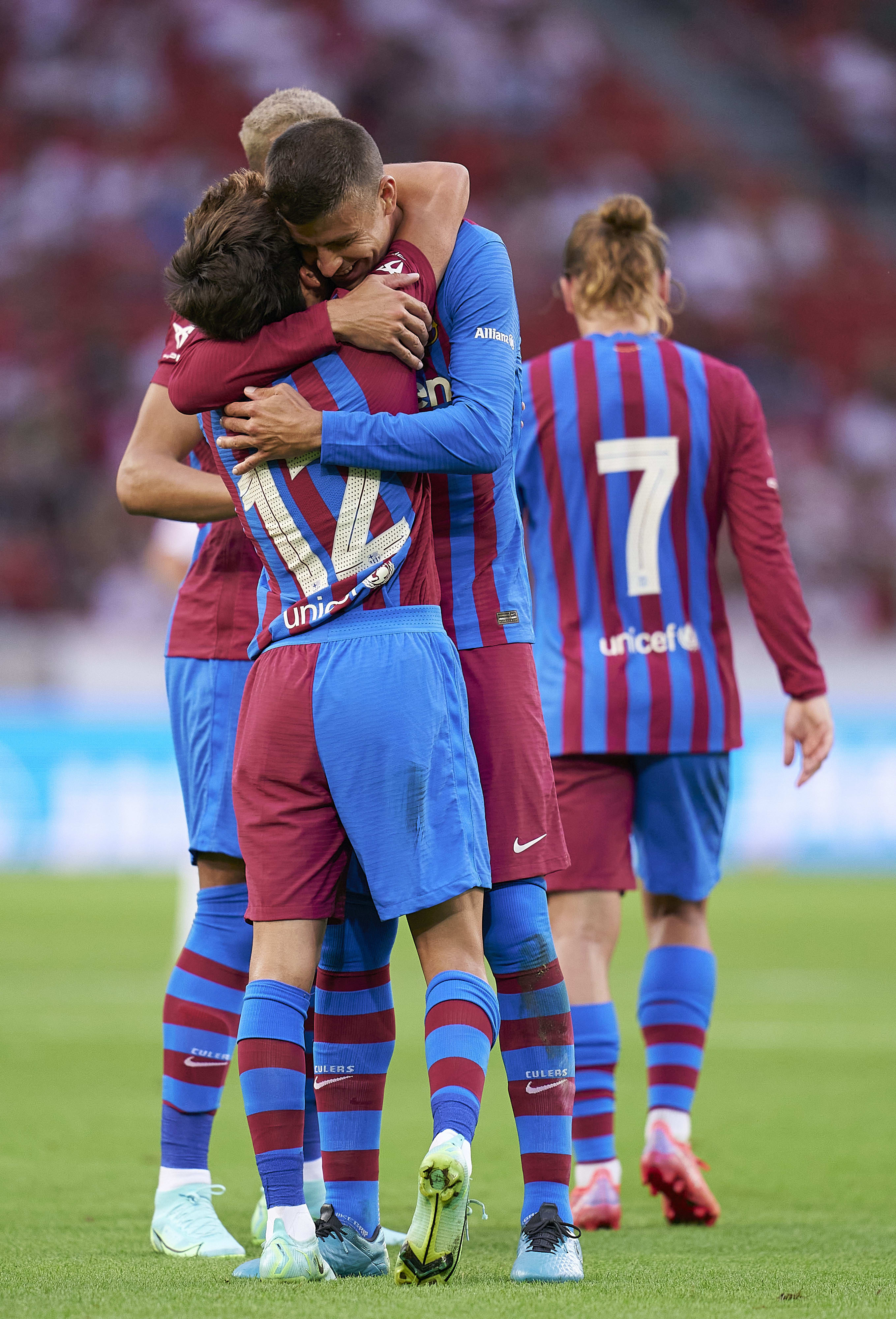 שחקני ברצלונה ג'רארד פיקה, ריקי פוץ'