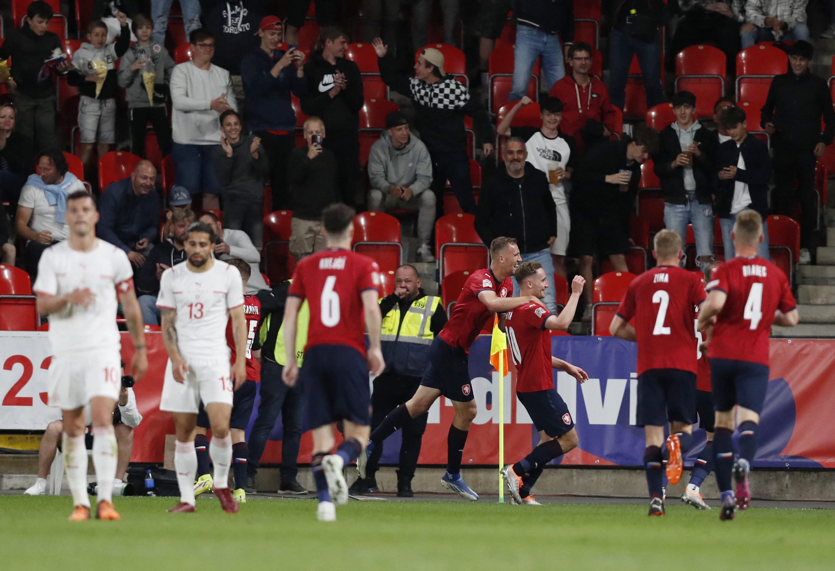 שחקני נבחרת צ'כיה חוגגים