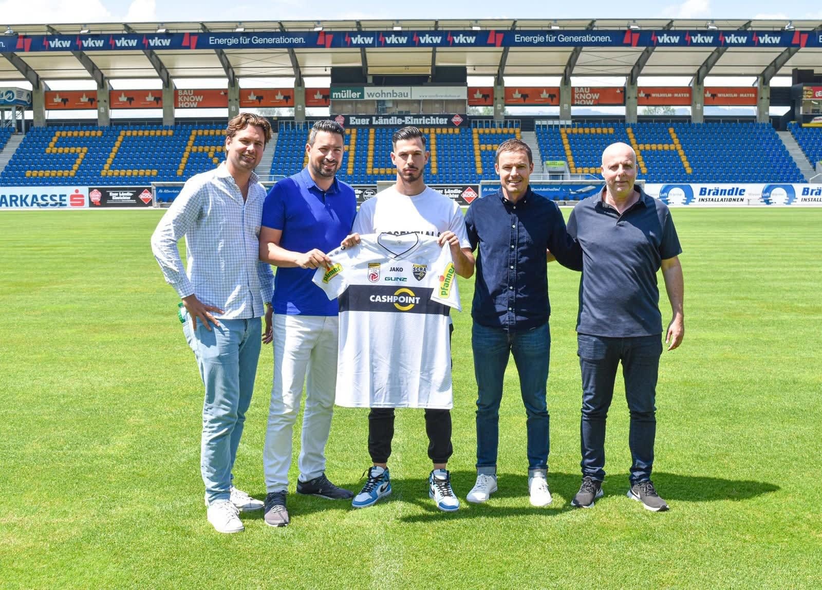 גיא דהן מוצג בקבוצת אלטאך האוסטרית