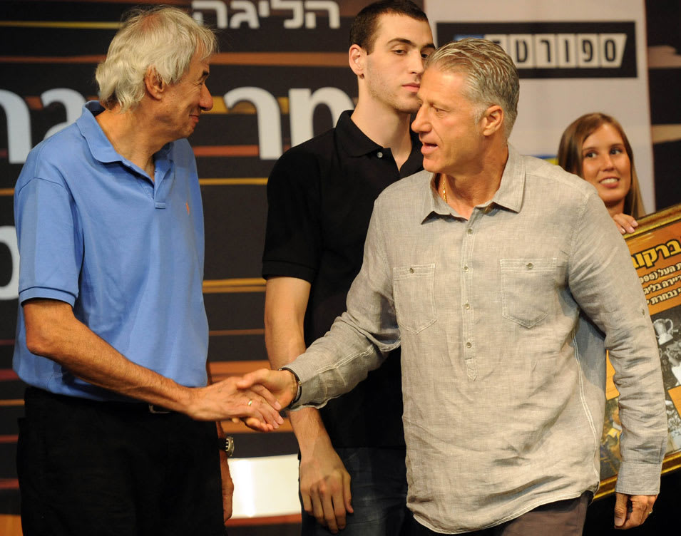 מיקי ברקוביץ' בועז ינאי שחקני עבר עם אור סולומון מכבי ראשון לציון