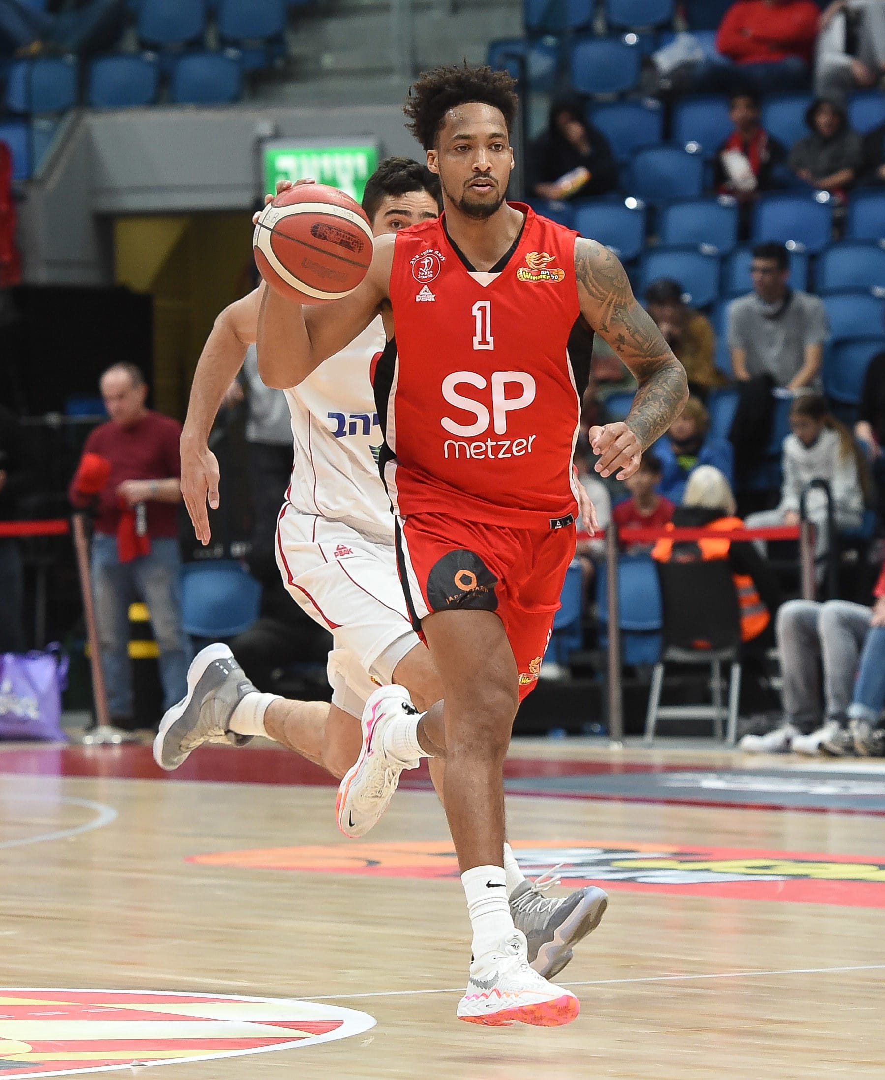 ג'יי פי טוקוטו שחקן הפועל תל אביב