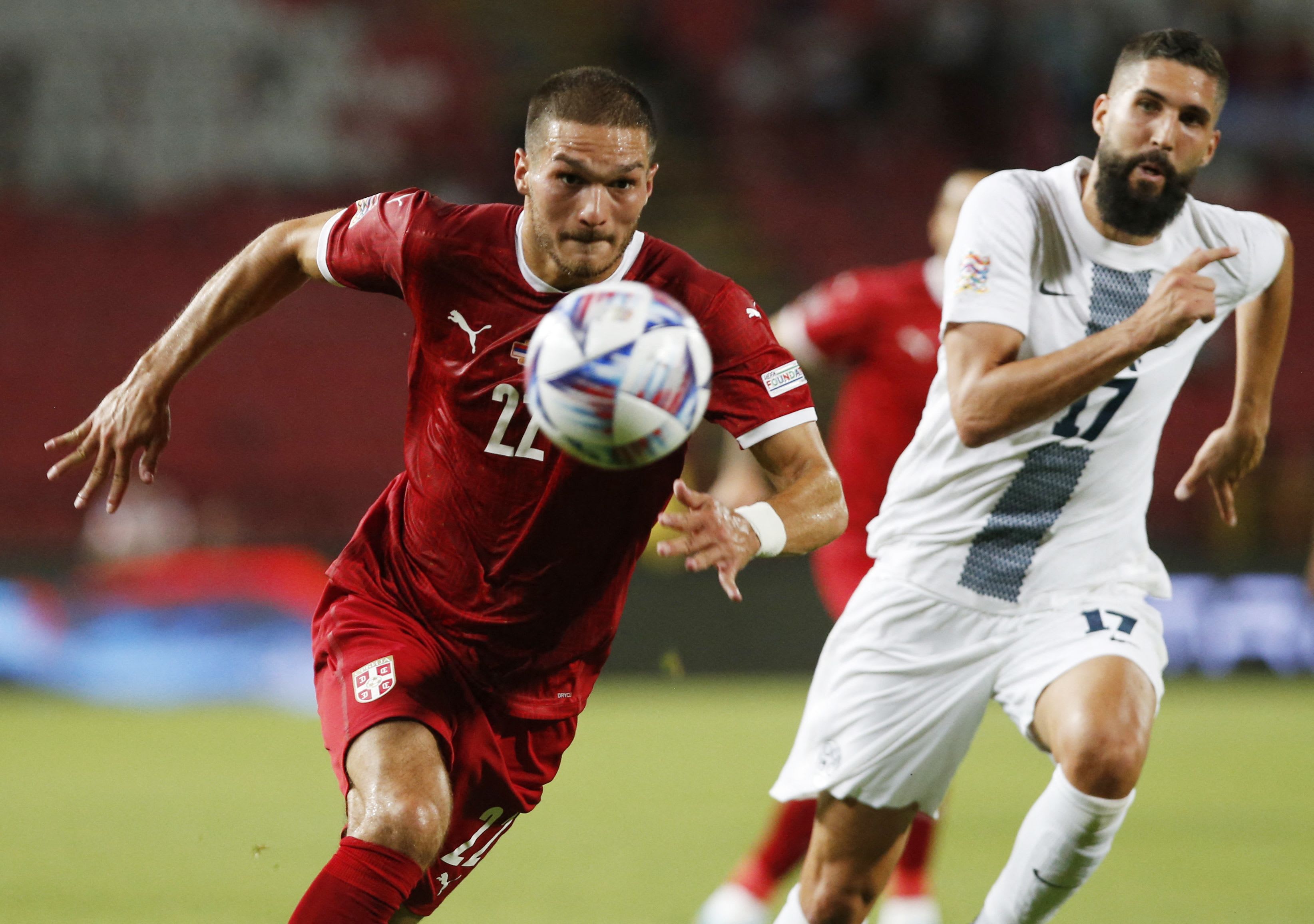 ג'ורג'ה יובאנוביץ' שחקן נבחרת סרביה מול מיחה מבליאה שחקן נבחרת סרביה