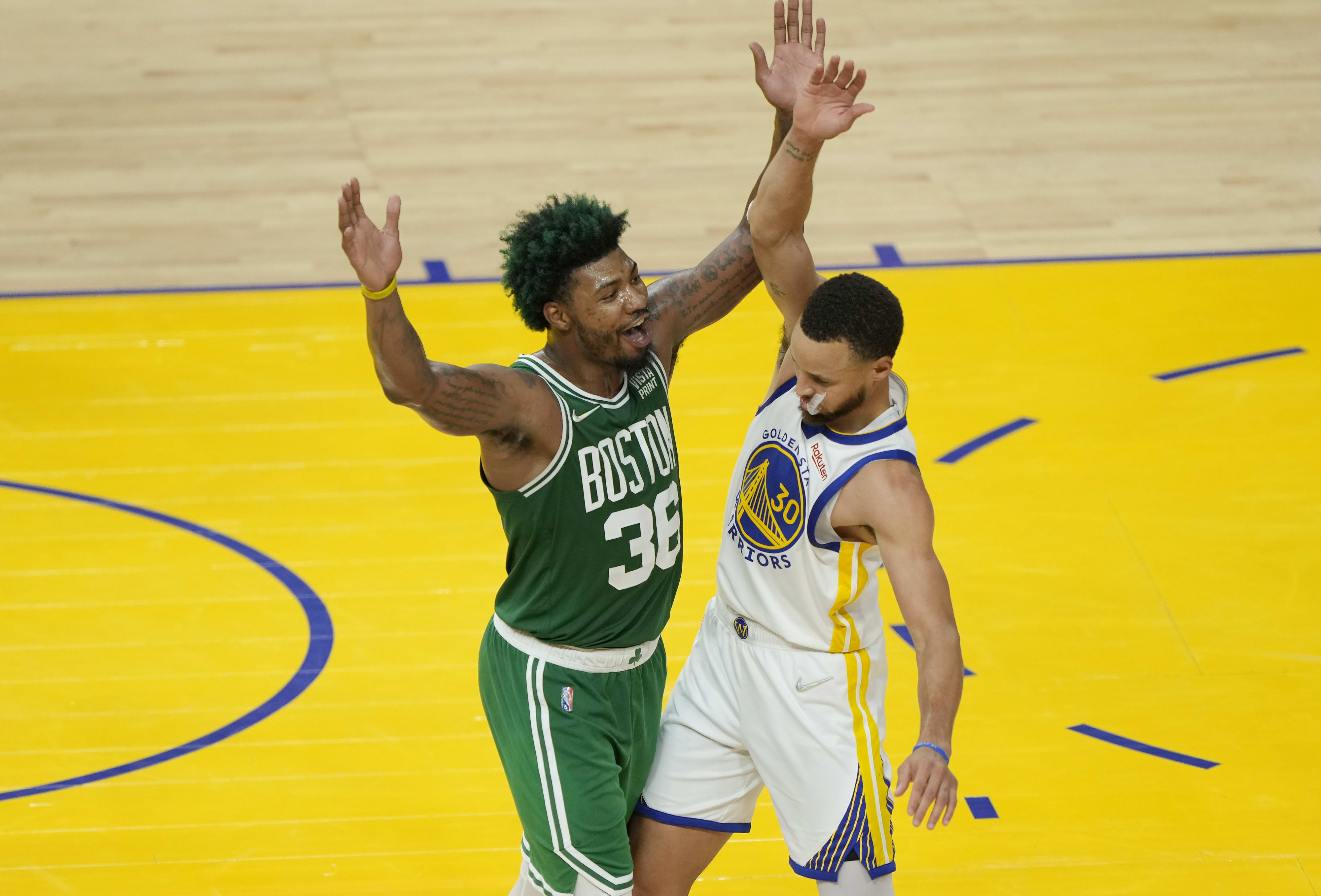 סטפן קרי, גולדן סטייט ווריירס עם מרכוס סמארט, בוסטון סלטיקס