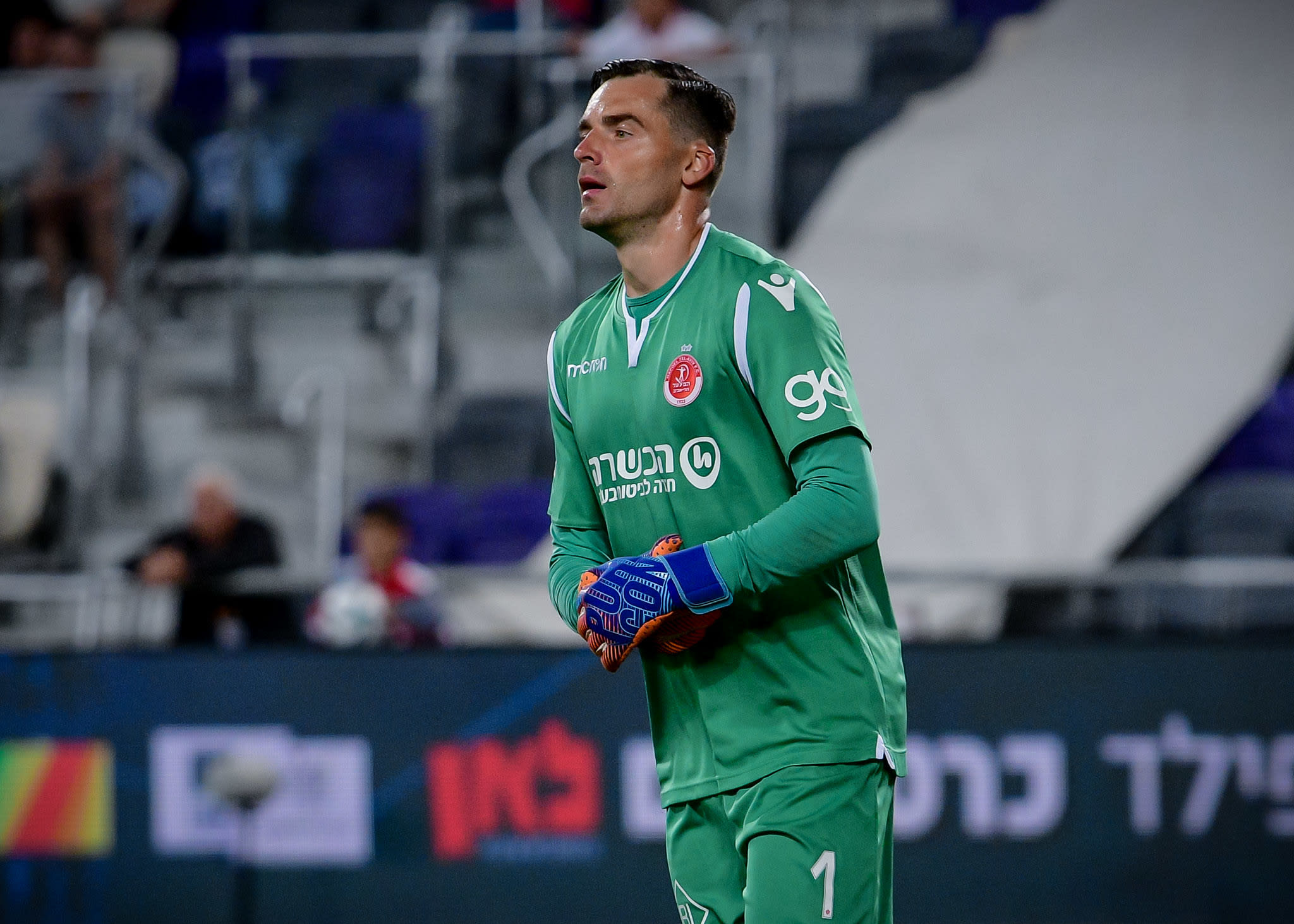 ארנסטס שטקוס, שחקן הפועל תל אביב