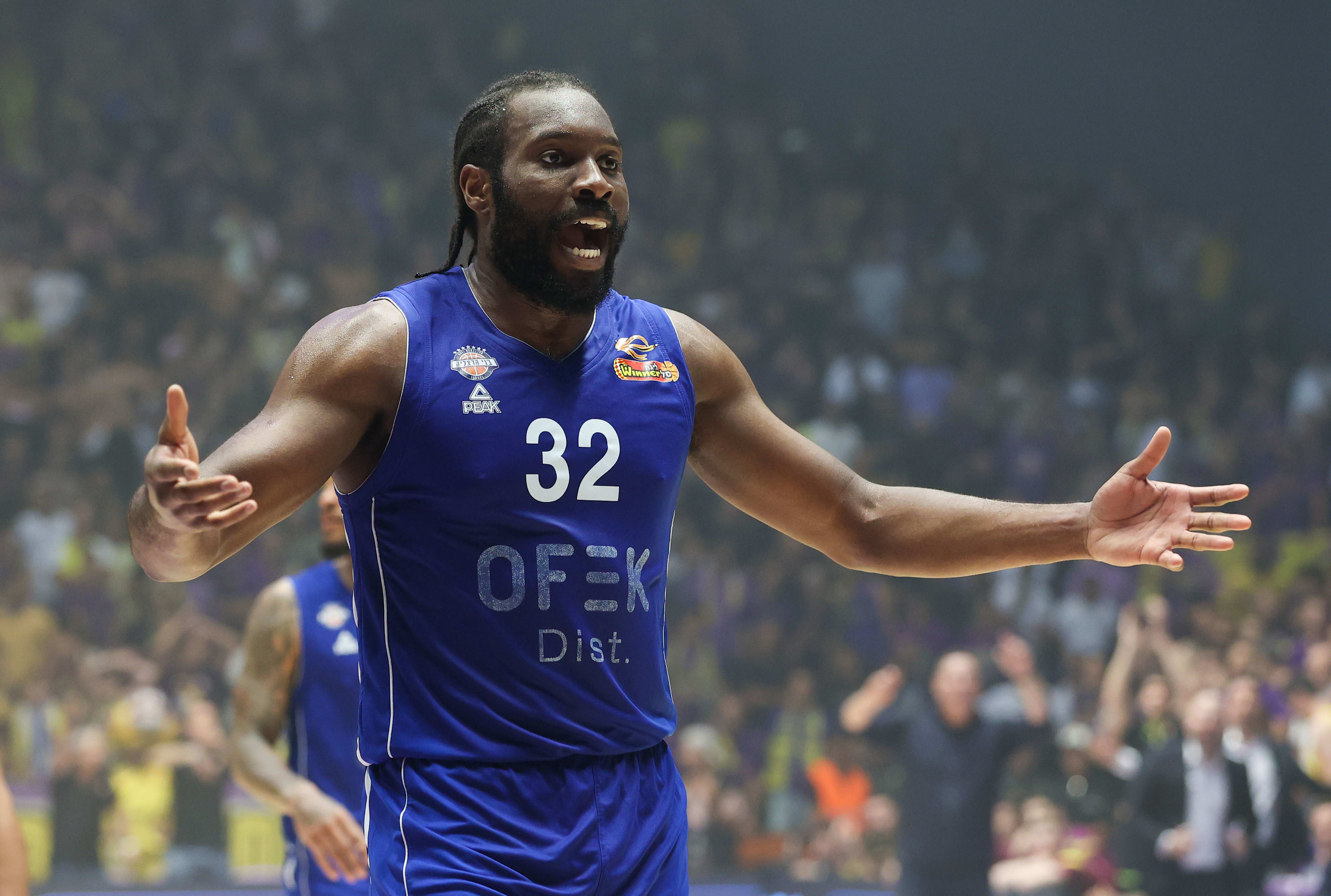 צ'ינאנו אונואקו שחקן בני הרצליה