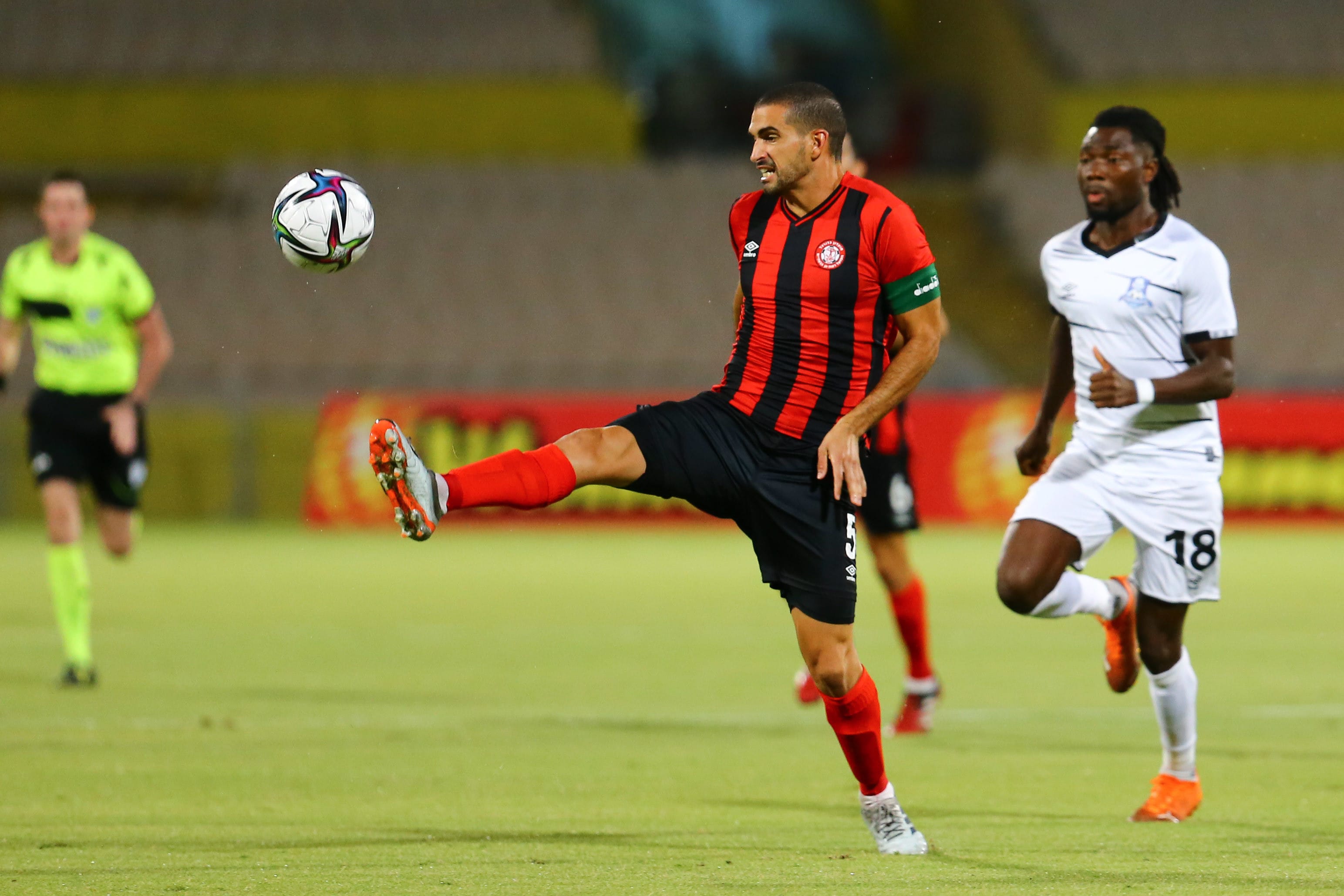 איתי עוזרי שחקן הפועל רמת גן