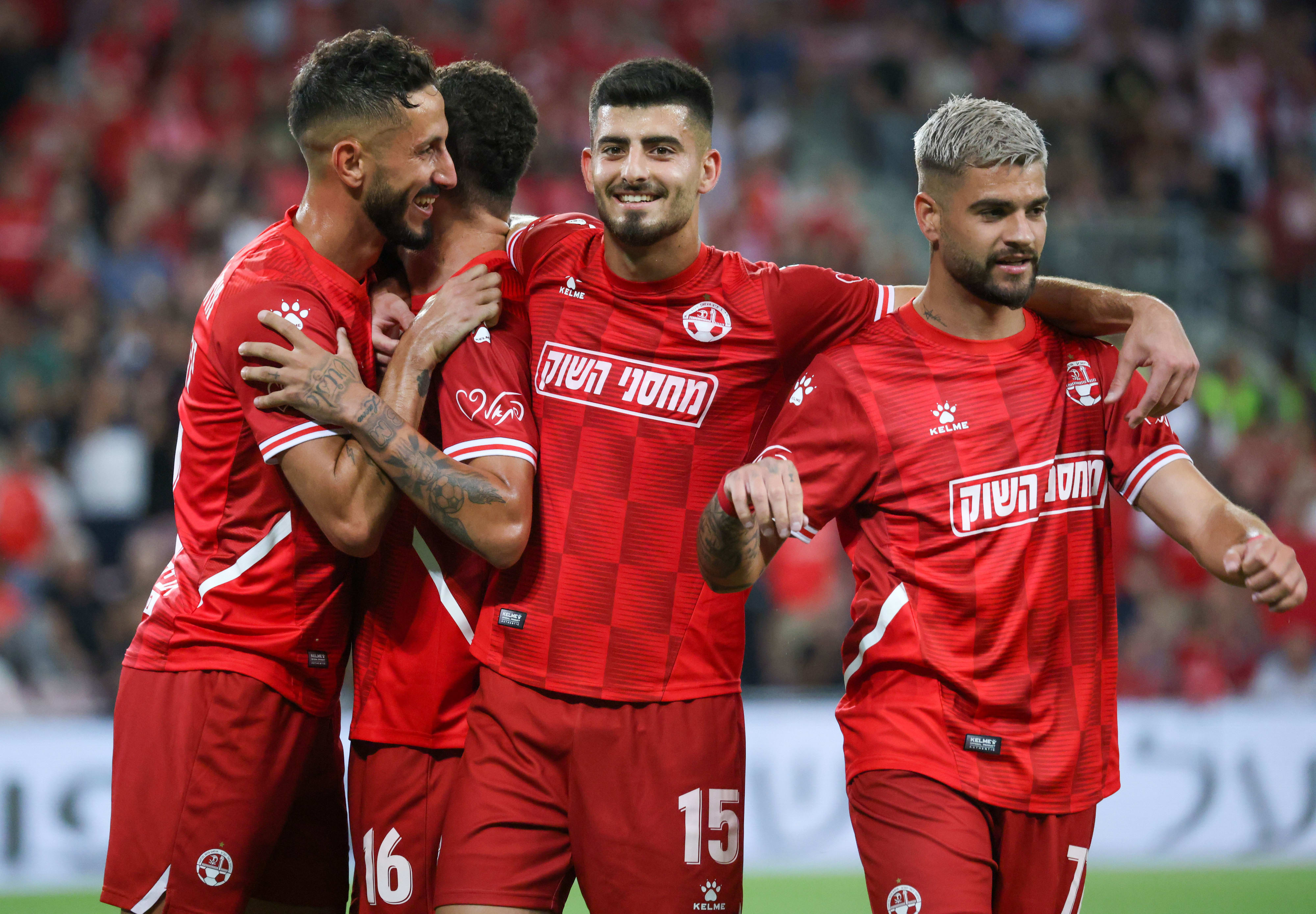 שחקני הפועל באר שבע רותם חטואל, תומר יוספי, שגיב יחזקאל