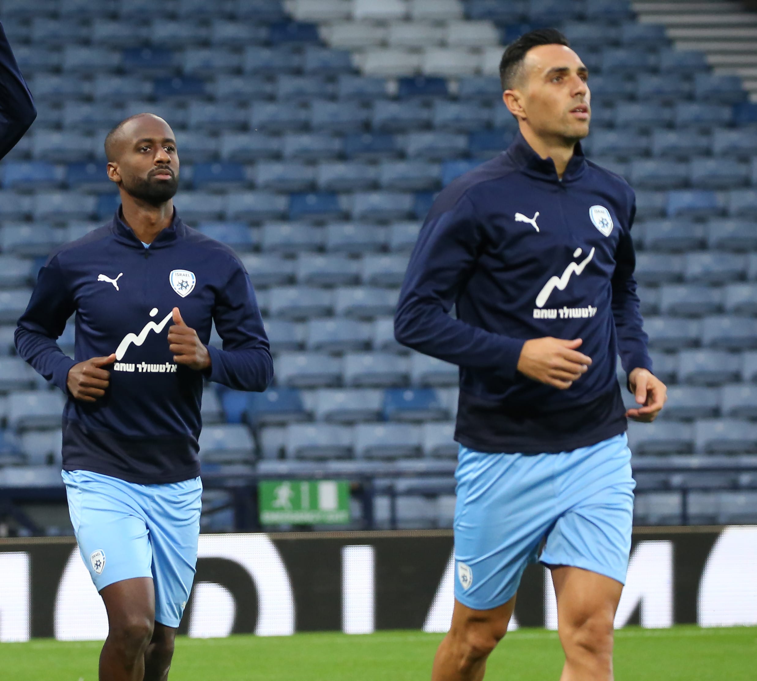 ערן זהבי שחקן נבחרת ישראל עם אלי דסה