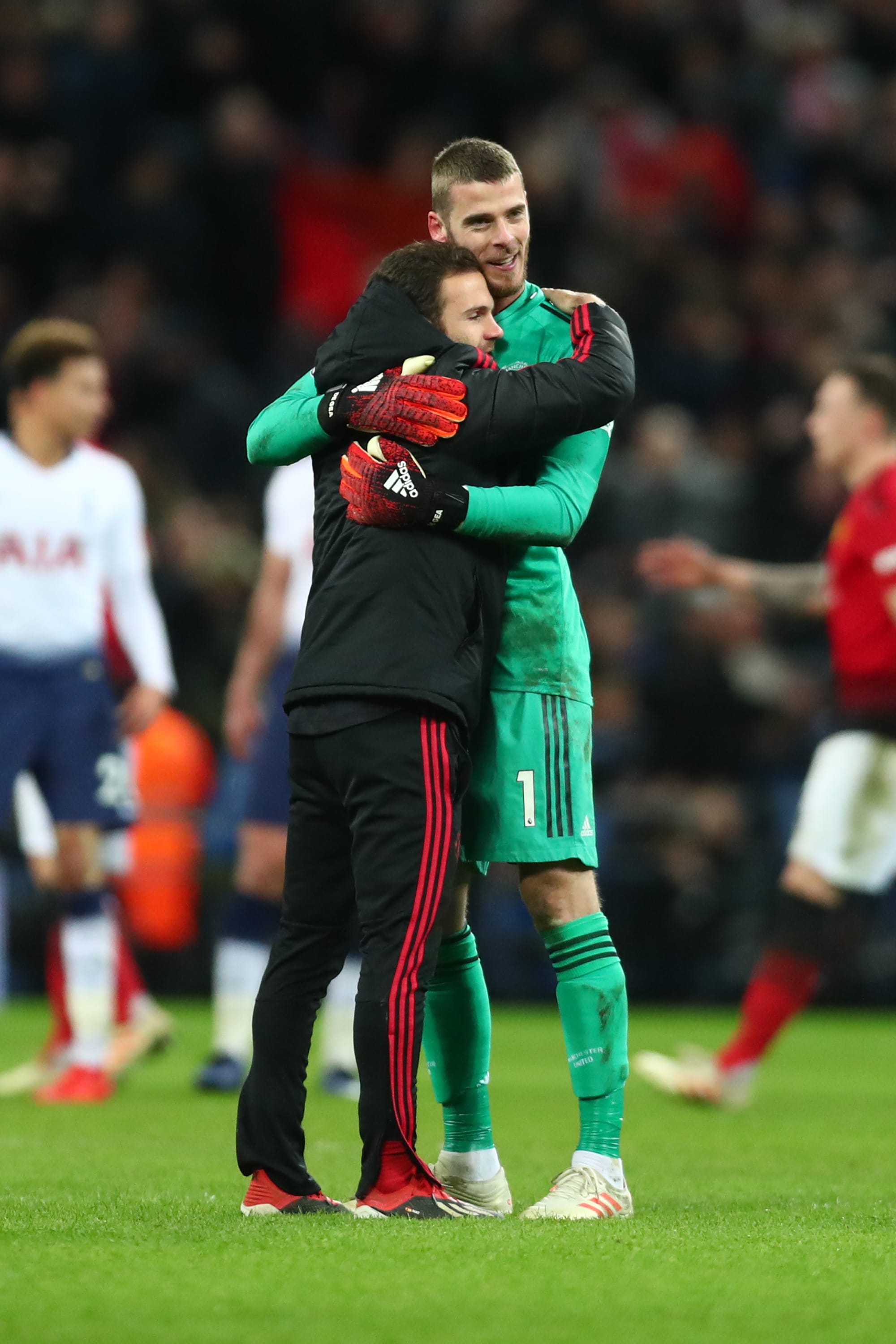 דויד דה חאה עם חואן מאטה שחקני מנצ'סטר יונייטד