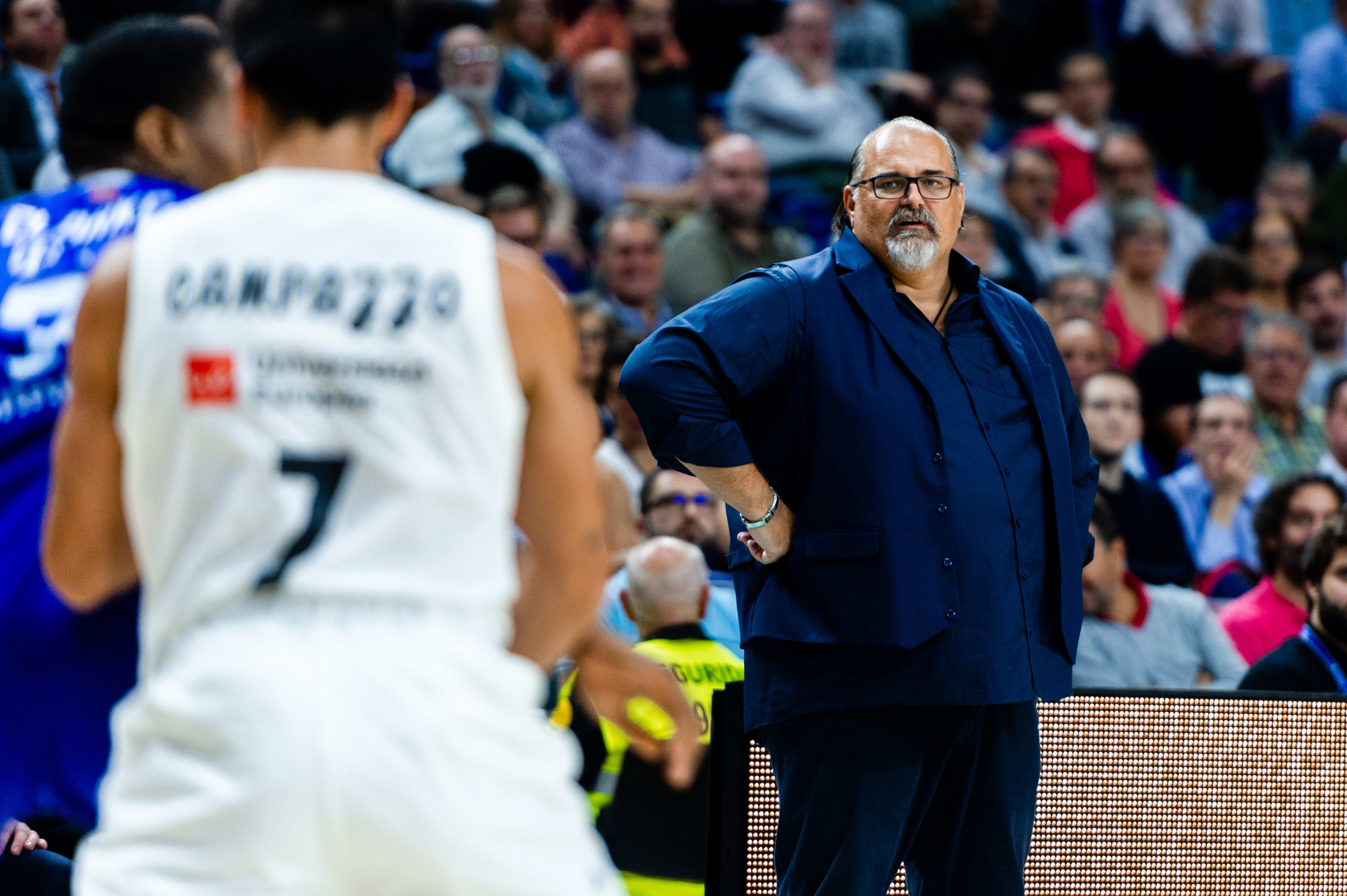 אלכסנדר דז'יקיץ' מאמן אסטודיאנטס