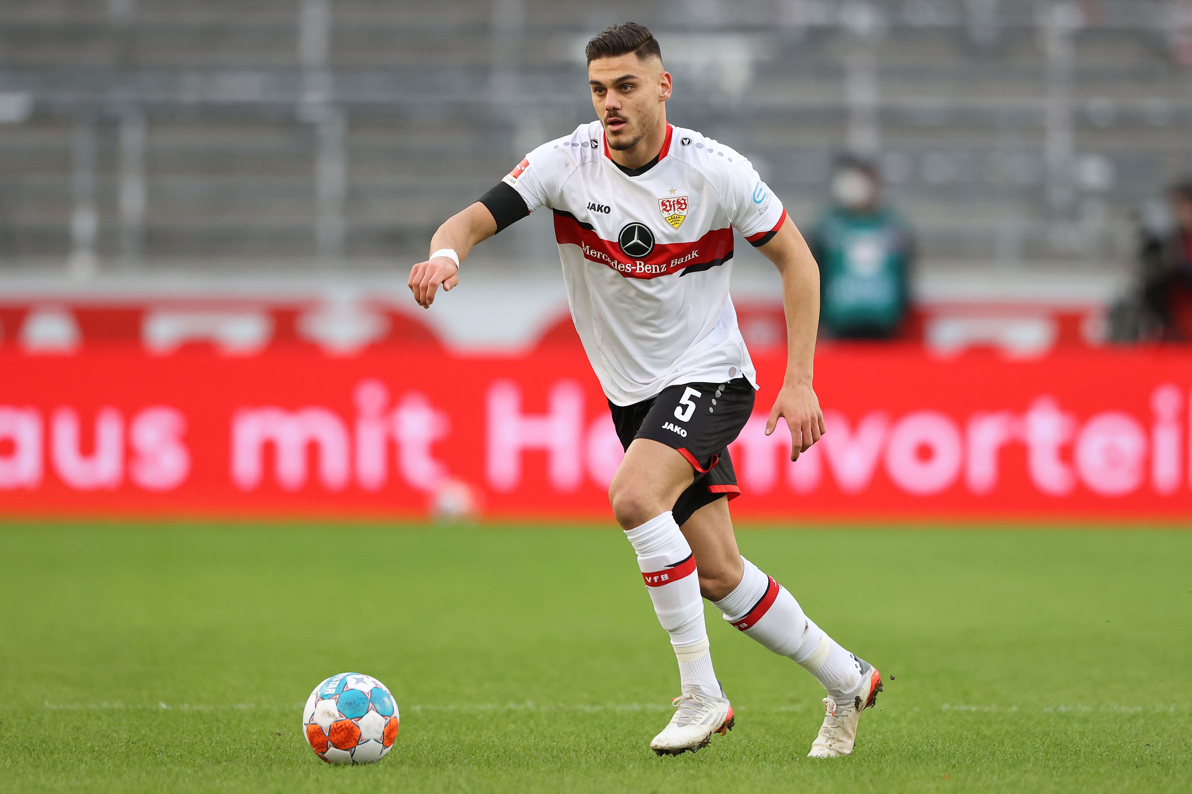 שחקן שטוטגרט, קוסטאס מברופאנוס