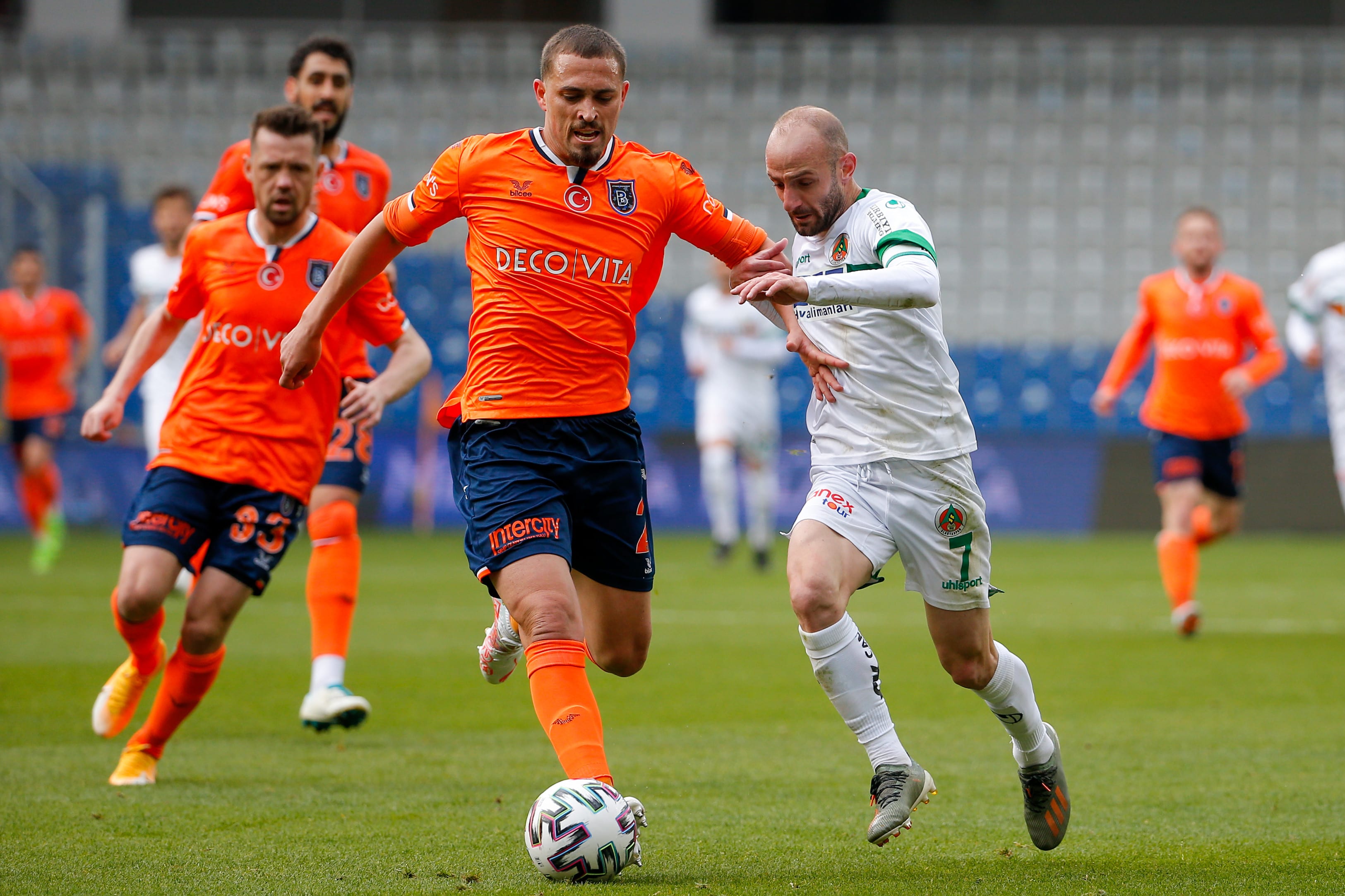 שחקן בשאקשהיר (כתום), לאו דוארטה