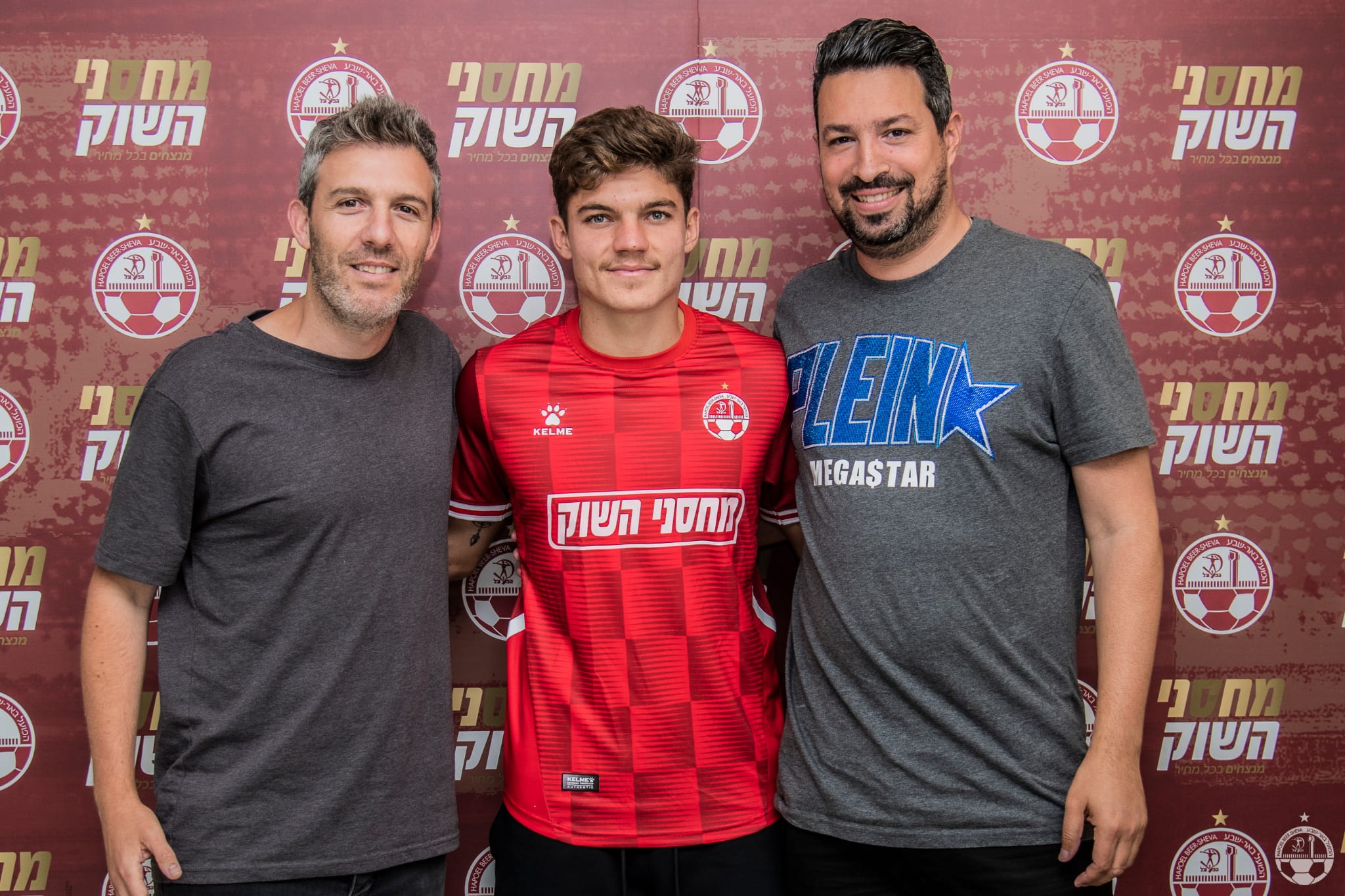 יוני סטויאנוב עם סוכנו אדם קידן