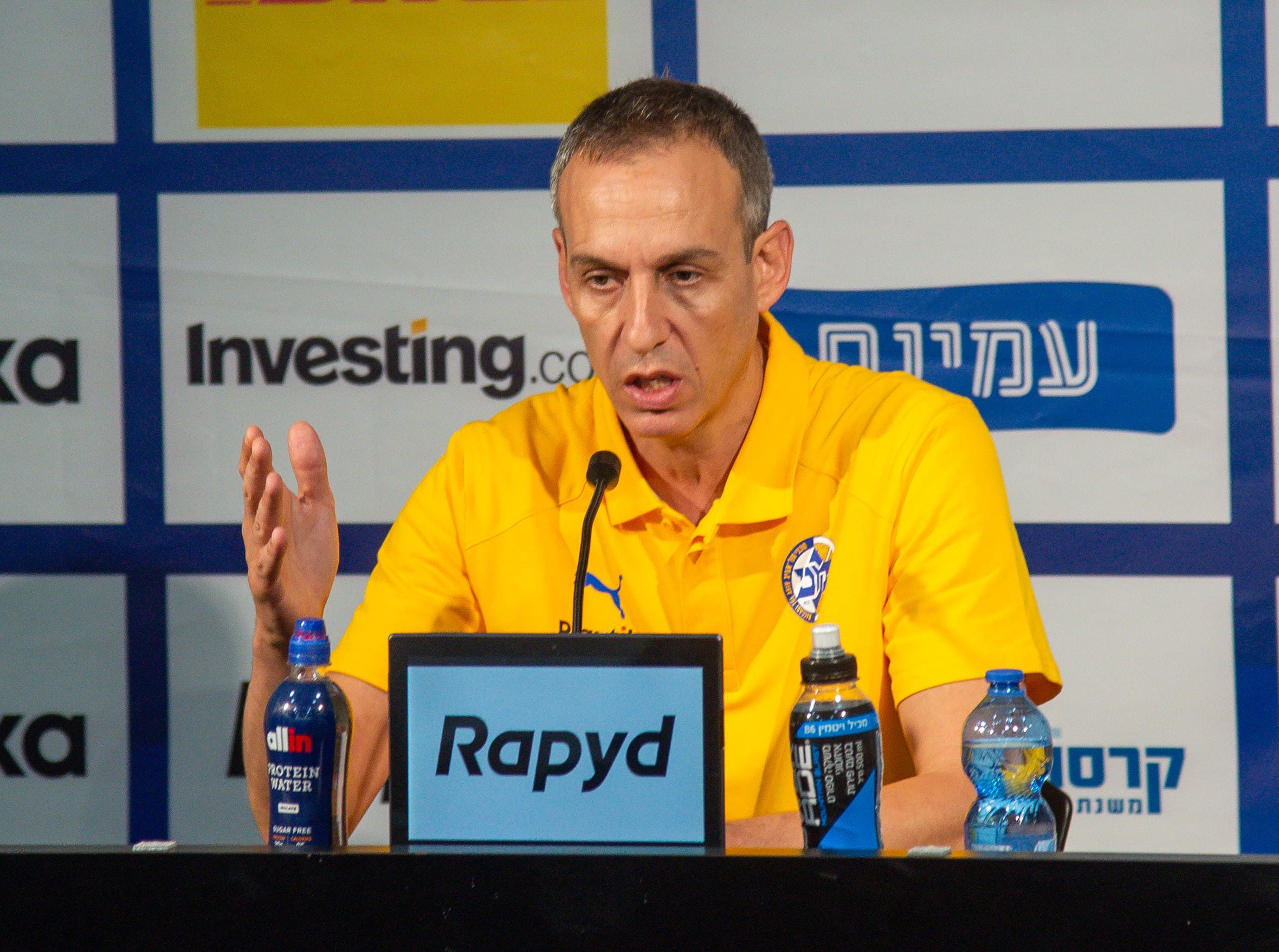 מאמן מכבי תל אביב עודד קטש