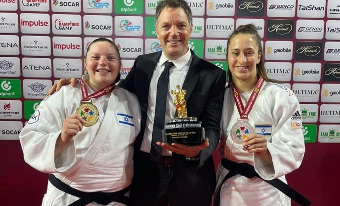 רז הרשקו עם ענבר לניר, שני הרשקו אחרי הזכייה במדליות בגרנד סלאם מונגוליה