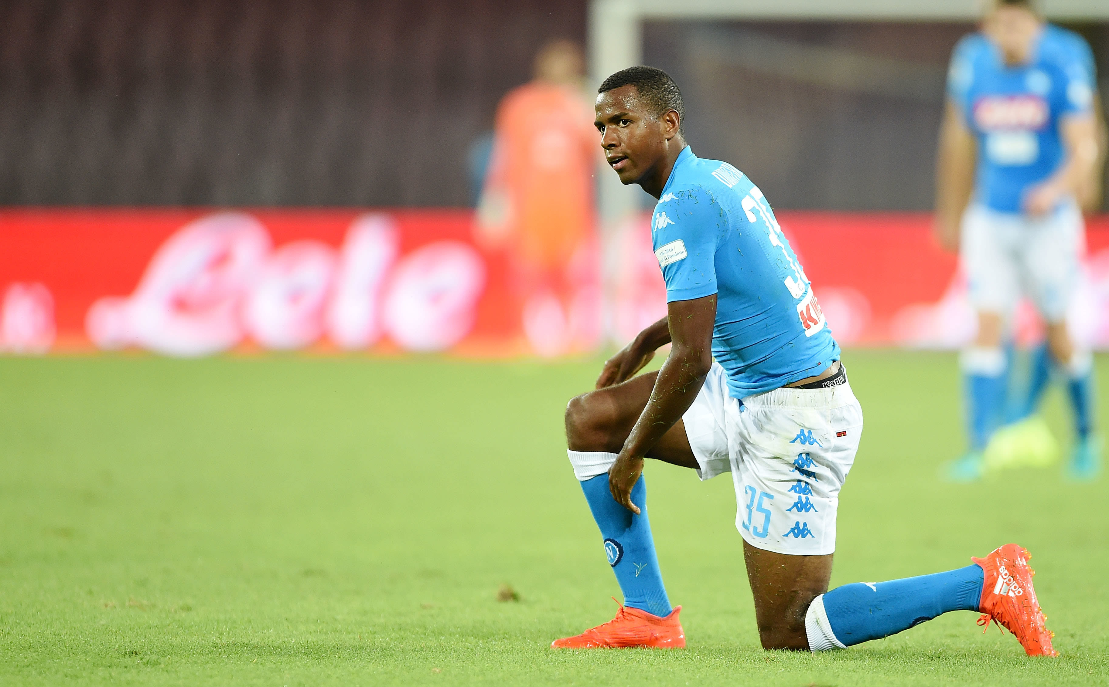 ניקולאו דומיטרו במדי נאפולי 2016