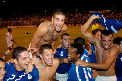 נבחרת ישראל הצעירה חוגגת צוהלת מול צרפת