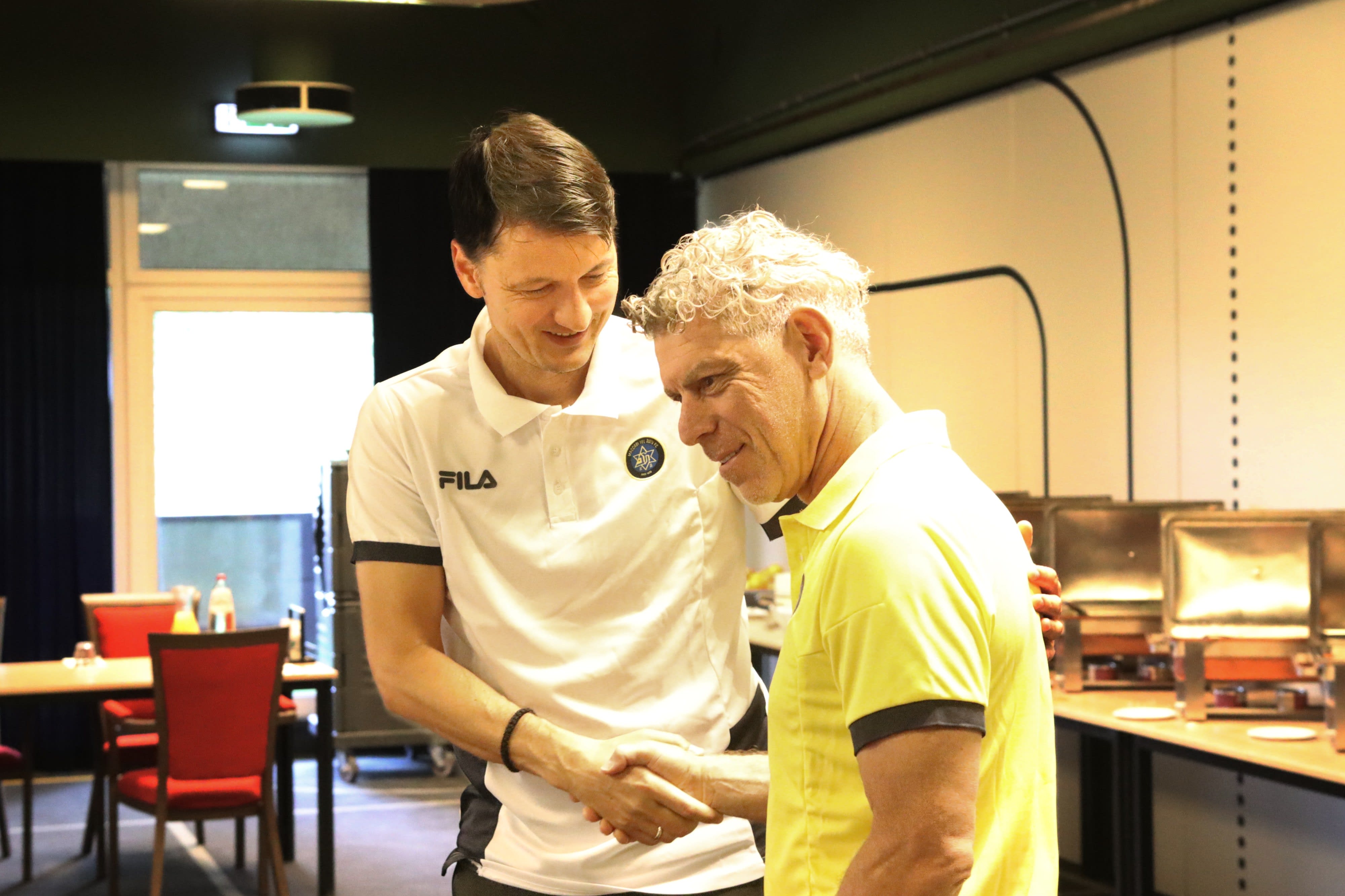 מיטש גולדהאר, ולאדן איביץ'