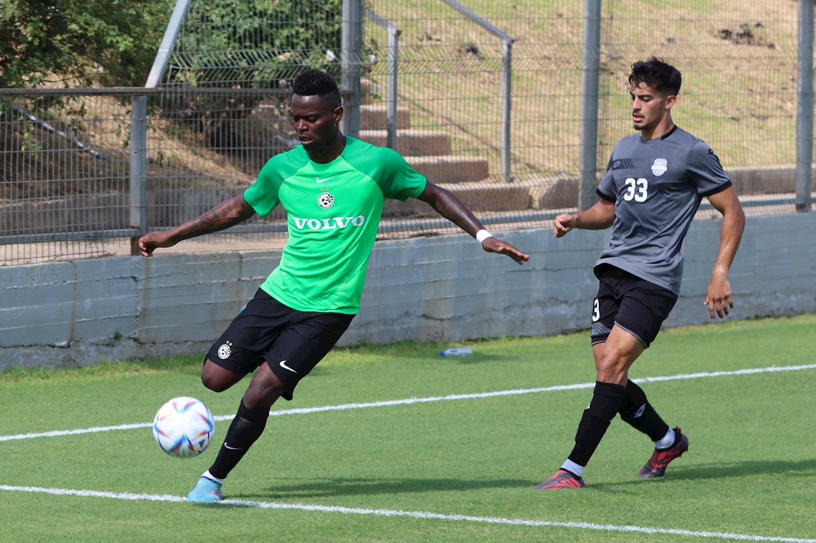 שחקן מכבי חיפה מאוויס צ'יבוטה