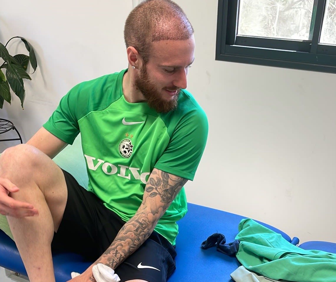 פייר קורנו במדי מכבי חיפה