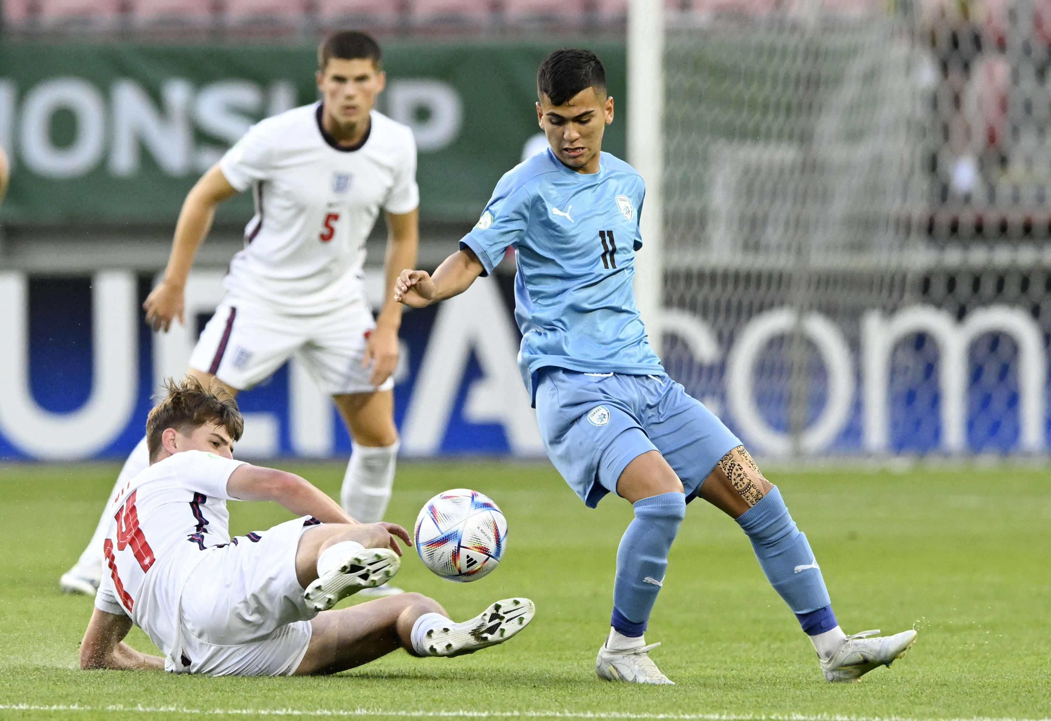 אריאל לוגסי, שחקן נבחרת הנוער של ישראל