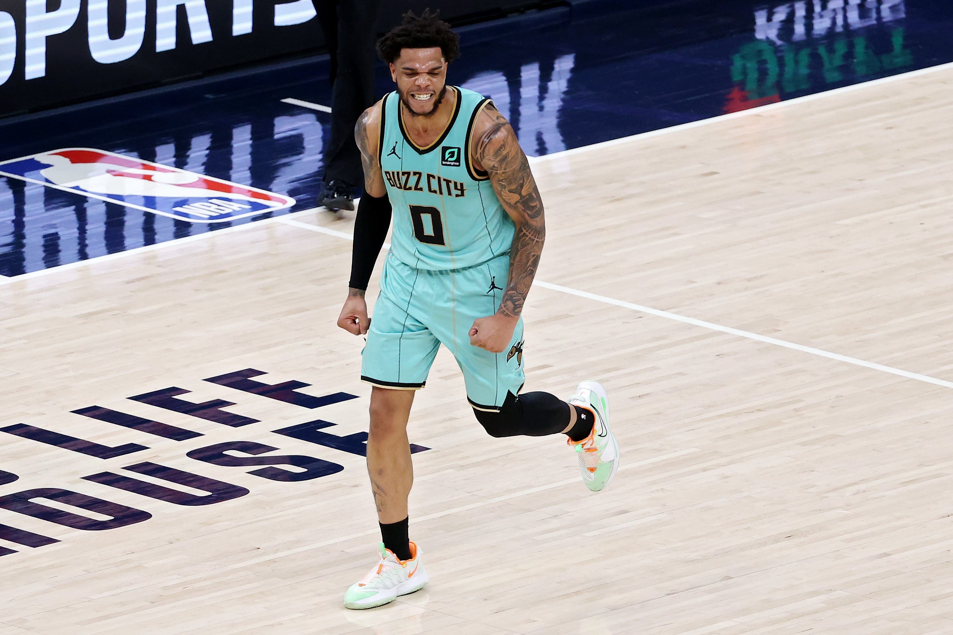 שחקן שארלוט הורנטס מיילס ברידג'ס