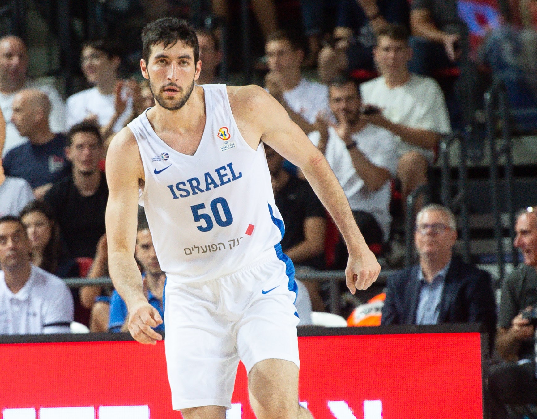שחקן נבחרת ישראל בכדורסל יובל זוסמן