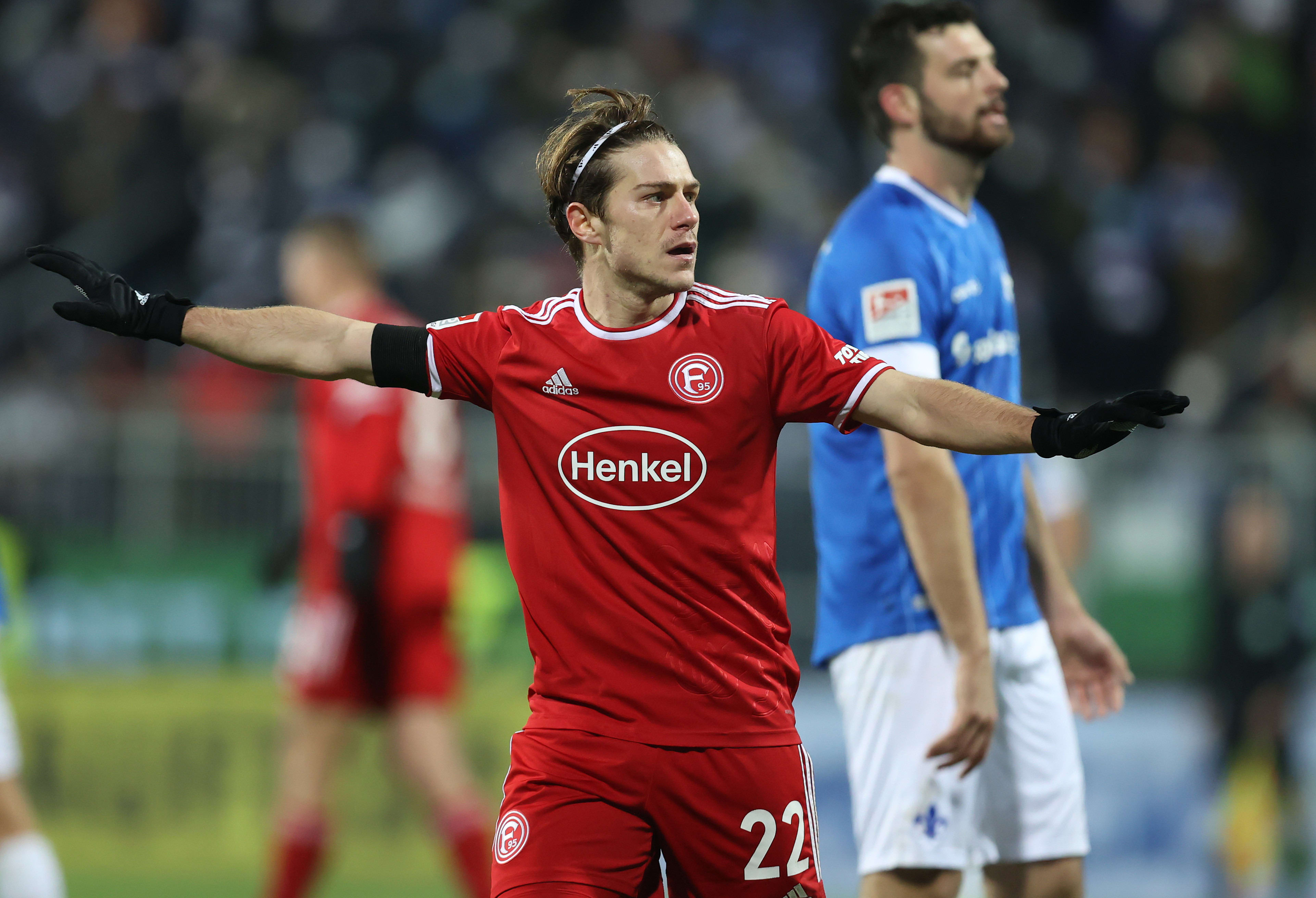 לאונרדו קוטריס במדי פורטונה דיסלדורף