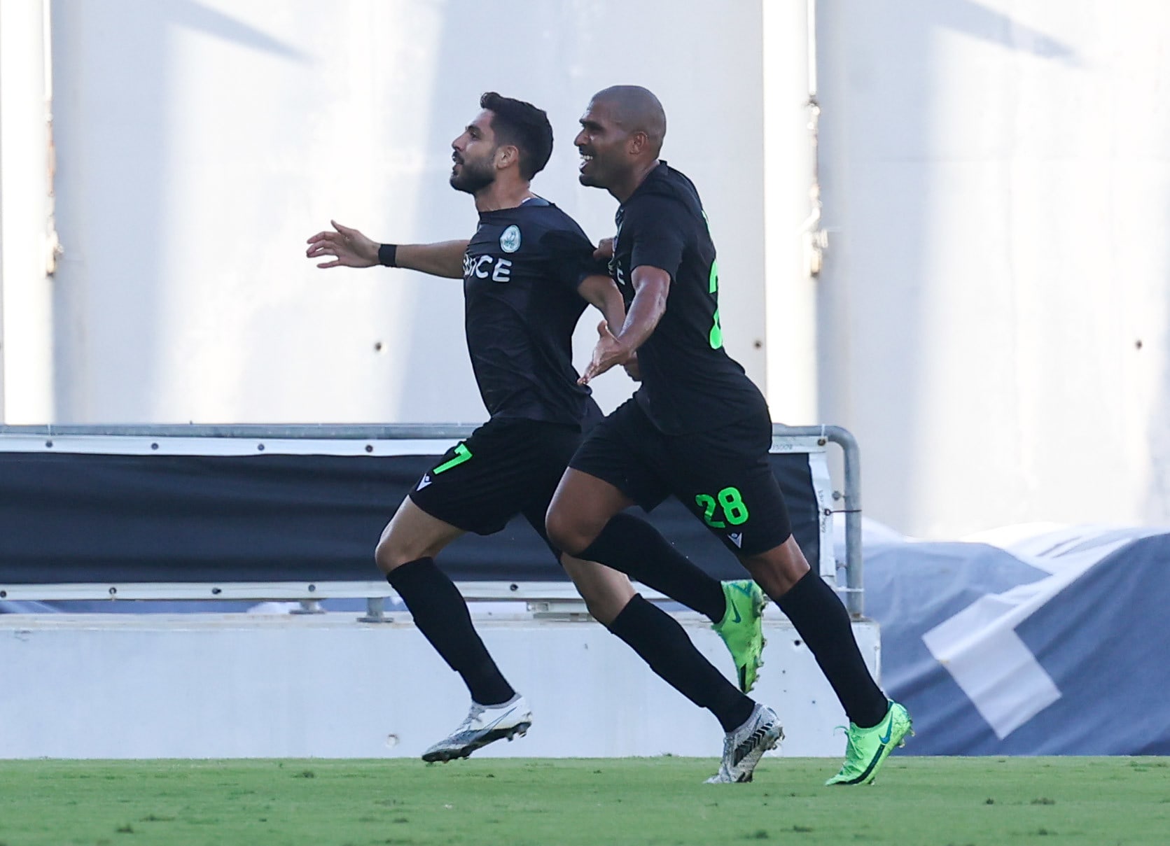 וואליד דרוויש ואורי מגבו חוגגים