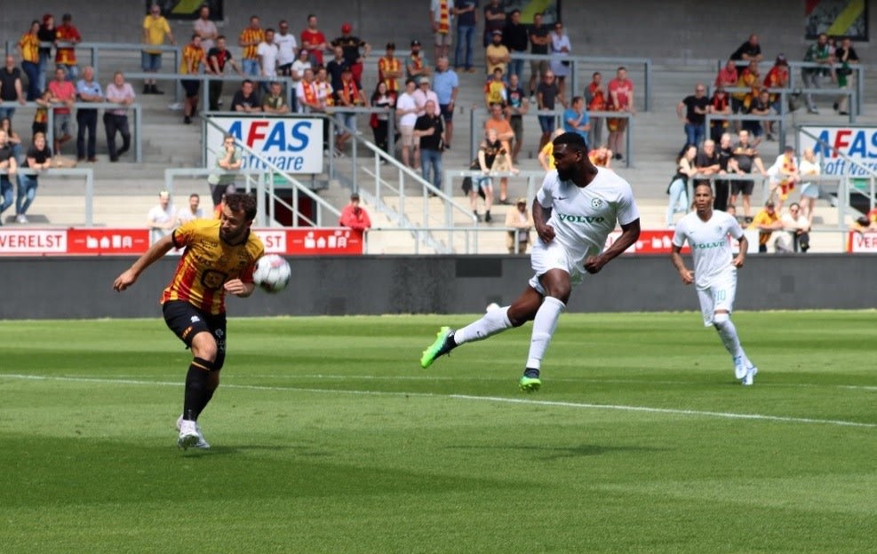 Franzdi Piero, a Maccabi Haifa player, hits Mechelen