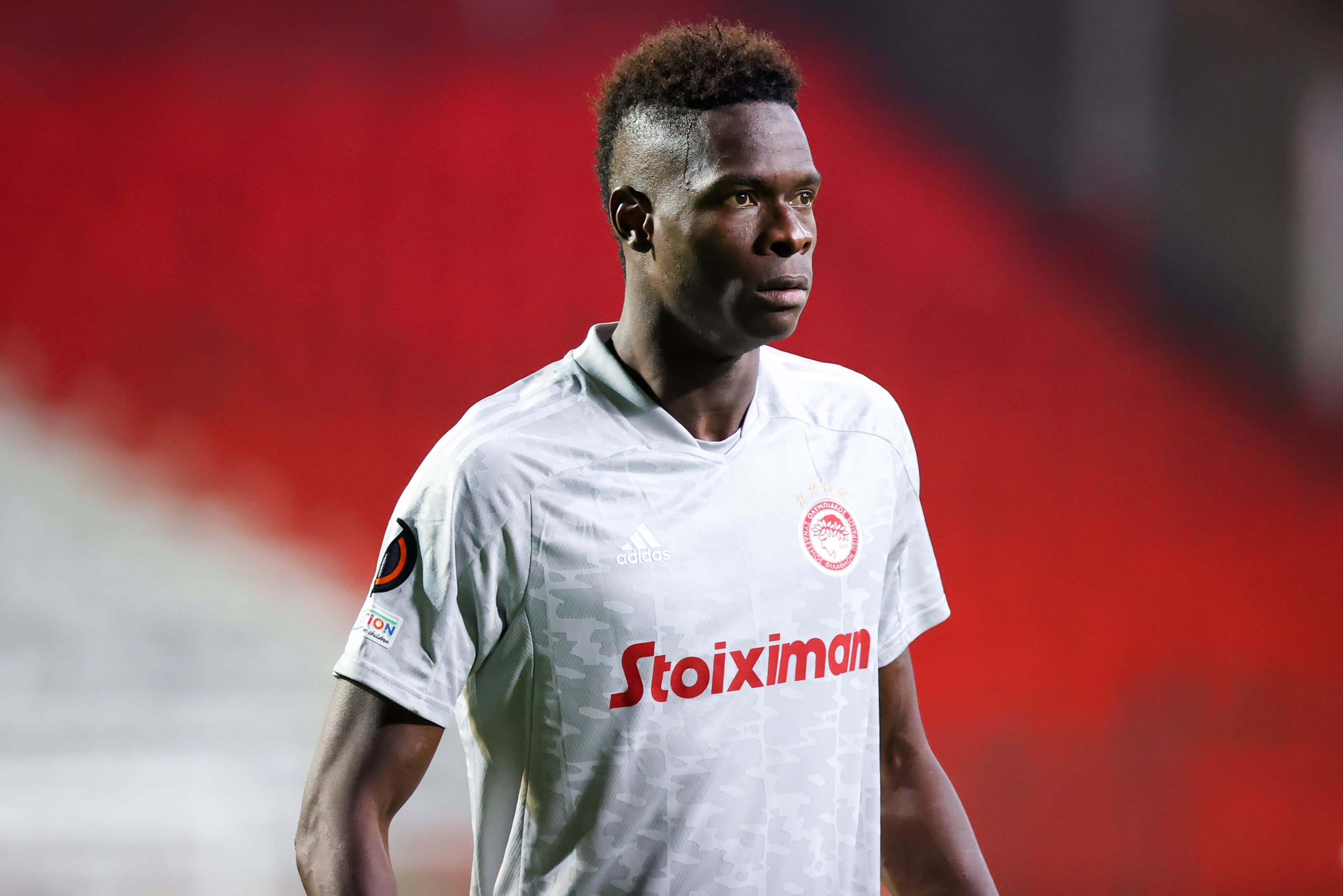 שחקן אולימפיאקוס, פאפ אבו סיסה