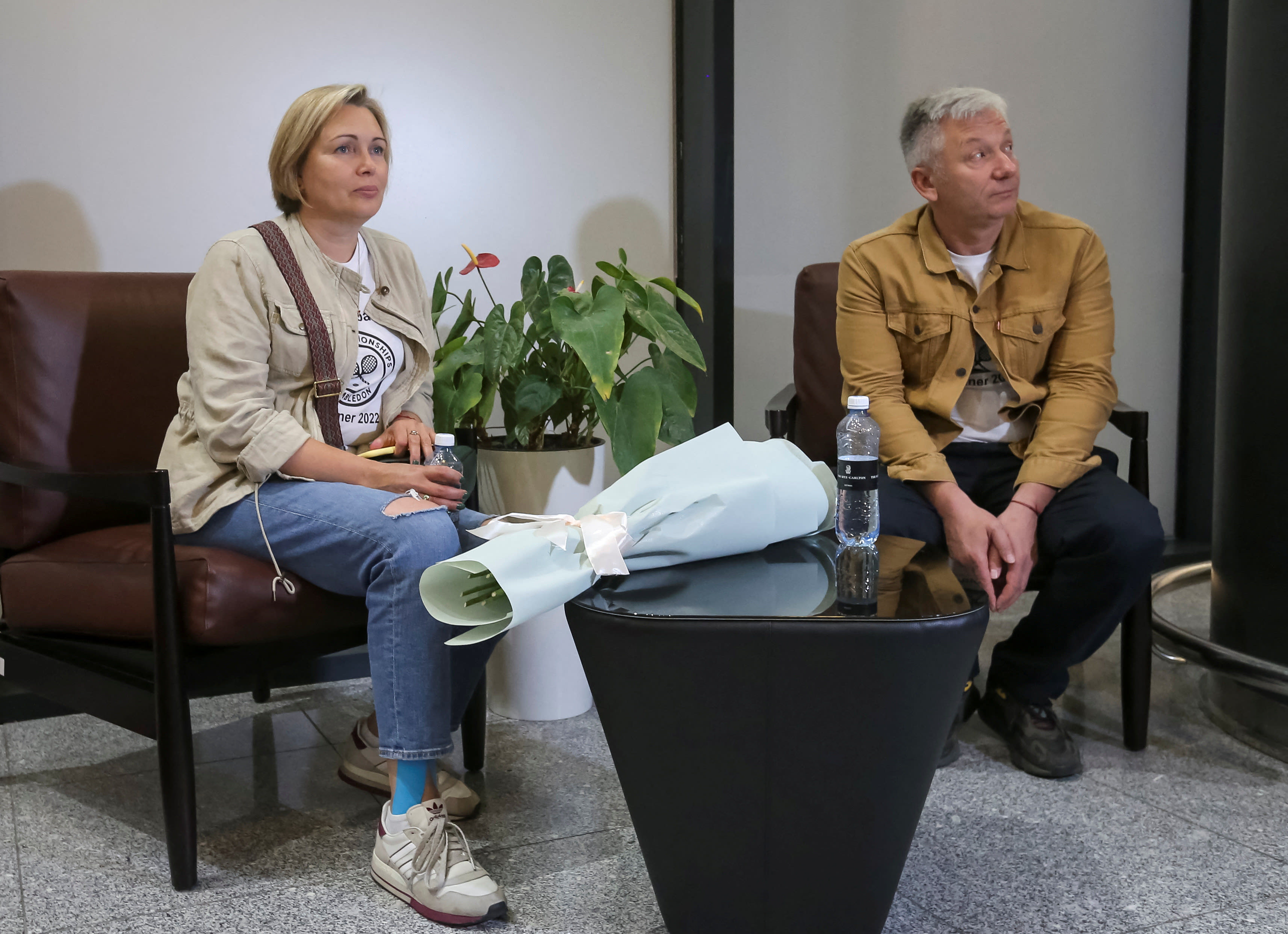 אנדריי ריבאקיני עם יקטרינה ריבאקיני, הוריה של אלנה ריבאקינה