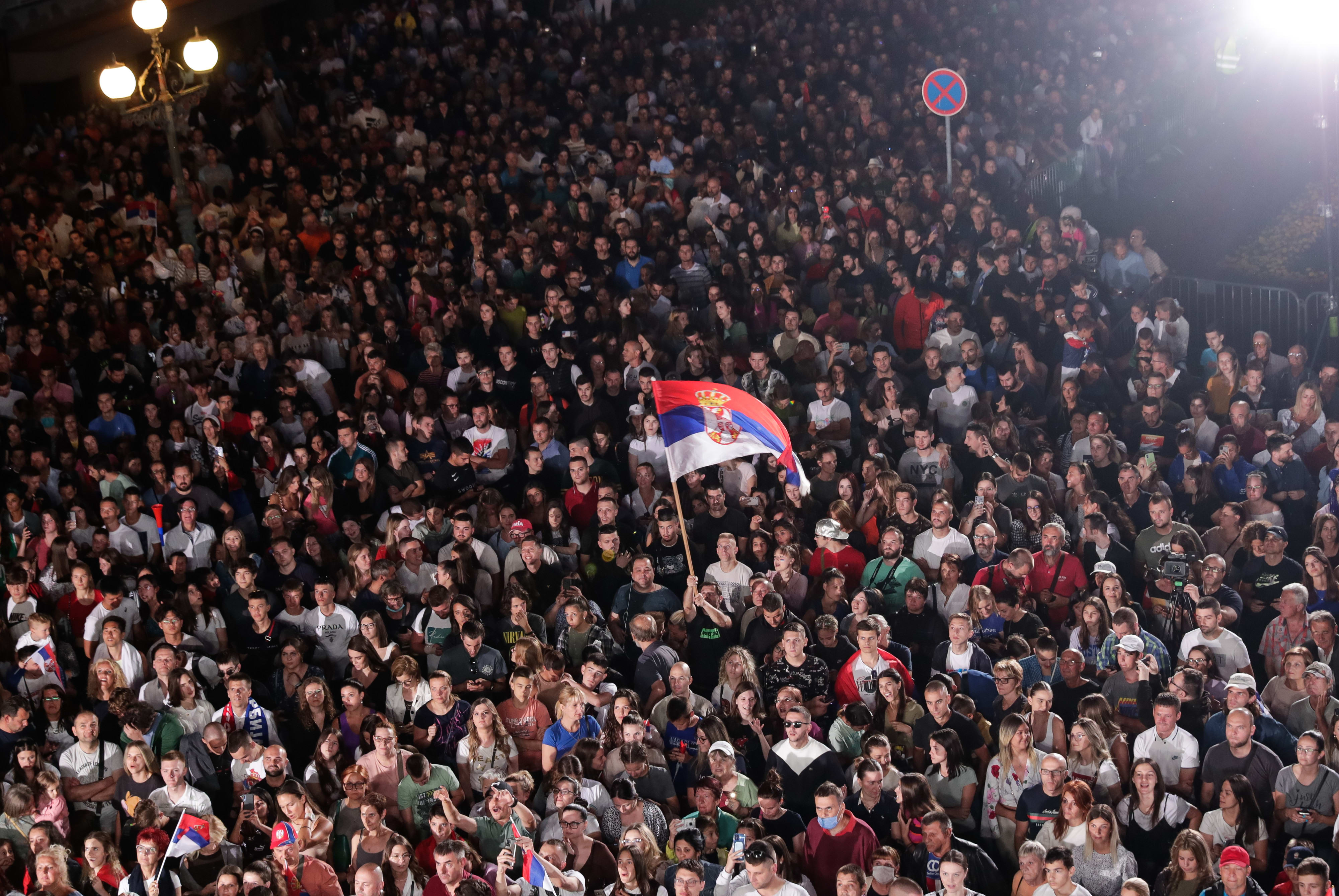 מעריצים של נובאק דג'וקוביץ' בבלגרד