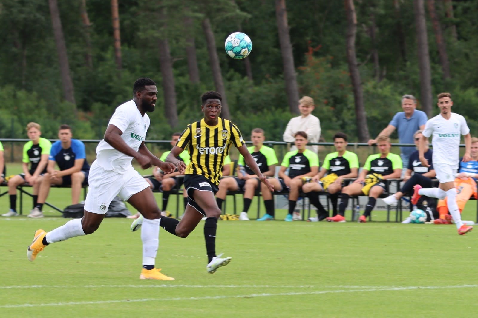 פרנצדי פיירו שחקן מכבי חיפה מול ויטסה במשחק הכנה