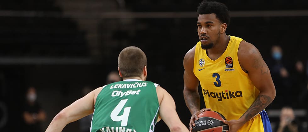 שחקן מכבי תל אביב כריס ג'ונס