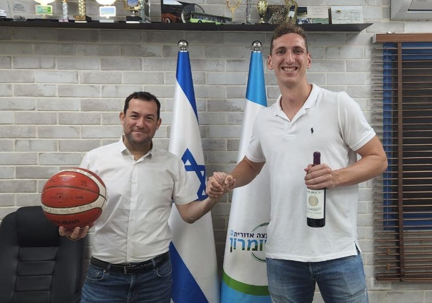 עידו פליישר עם יוסי דגן