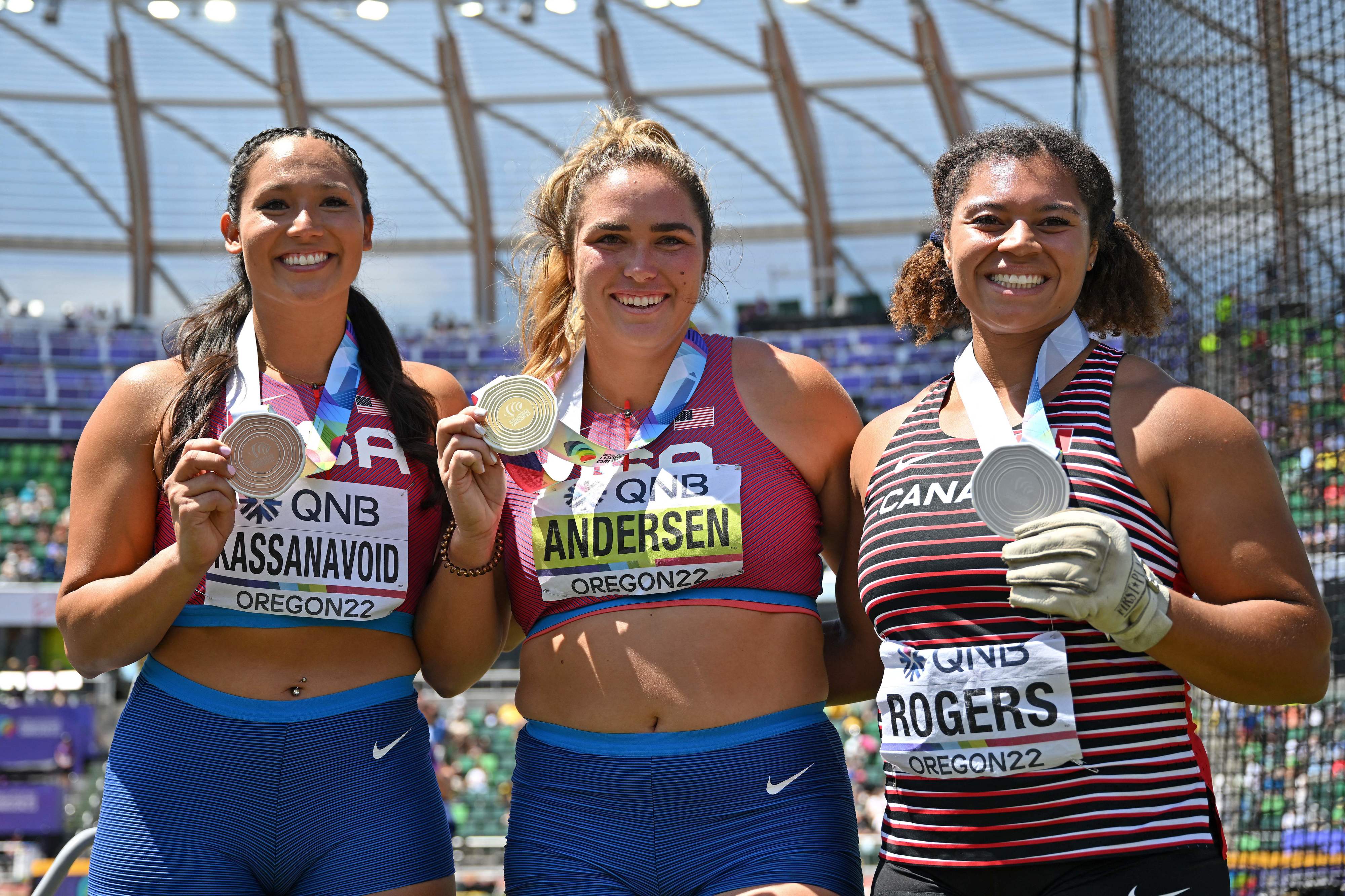המדליסטיות ברוק אנדרסן, קמרין רוג'רס, ג'ני קסאנבויד, יידוי פטיש אליפות העולם באתלטיקה