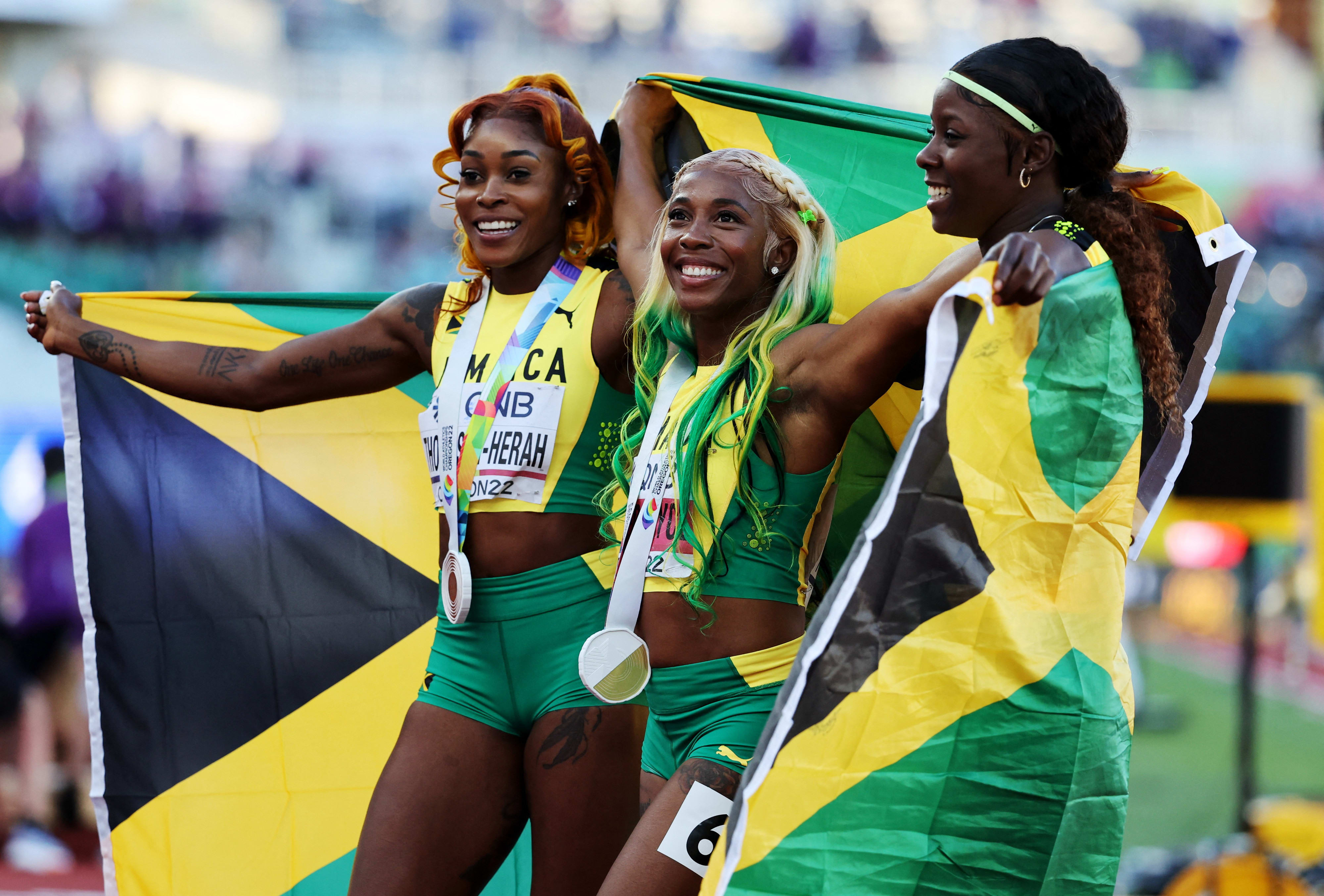 שלי אן פרייז'ר סמית אחרי הזכייה באליפות העולם ב-100 מטר, 2022