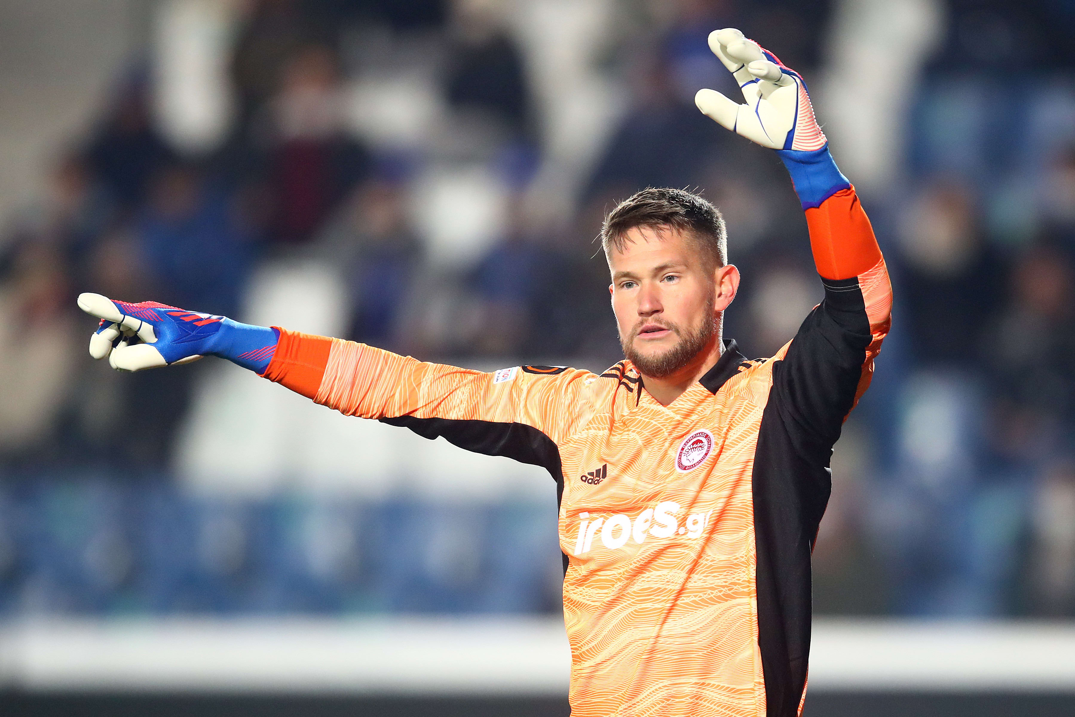 שוער אולימפיאקוס תומאש ואצליק