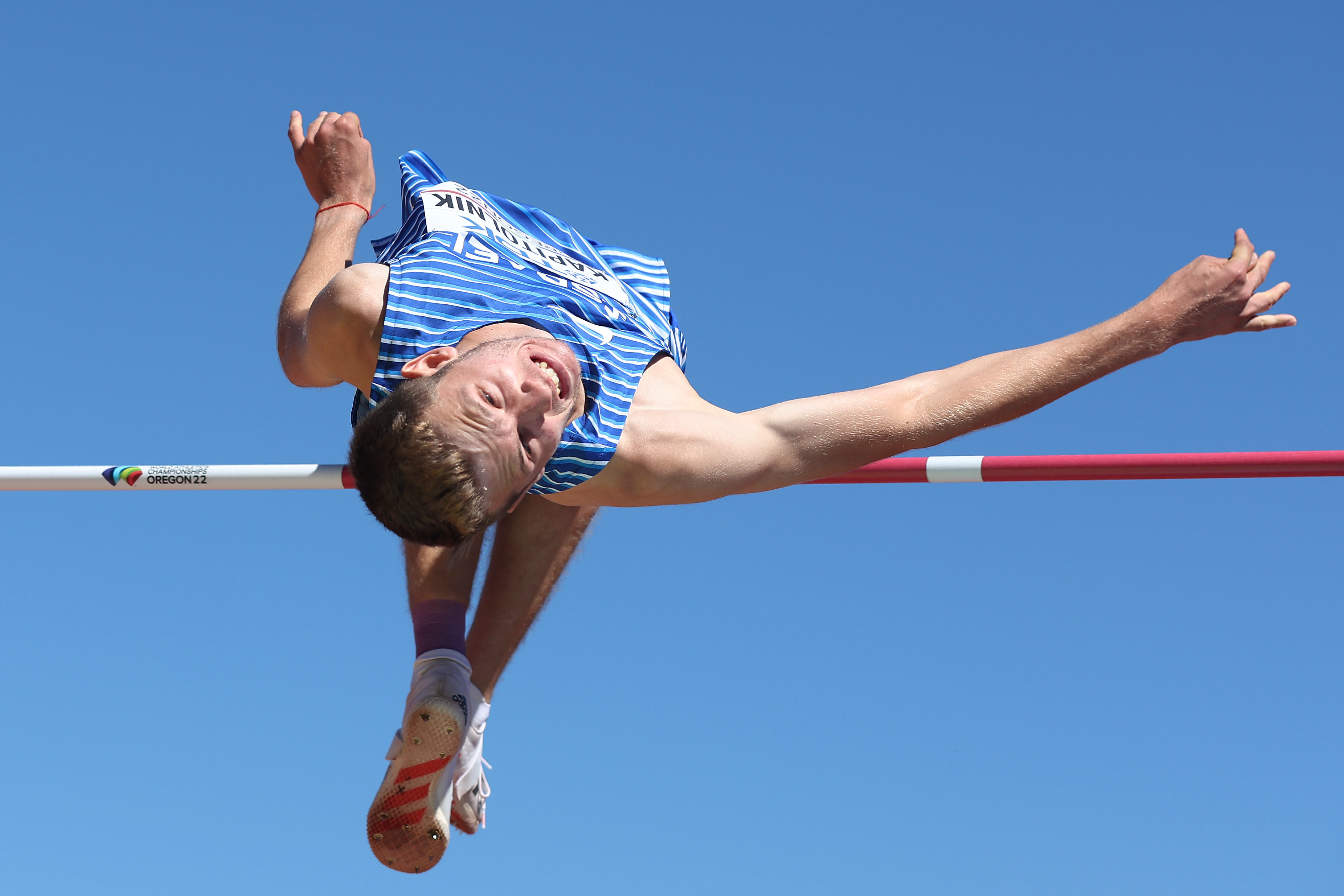 יונתן קפיטולניק קופץ לגובה ישראלי