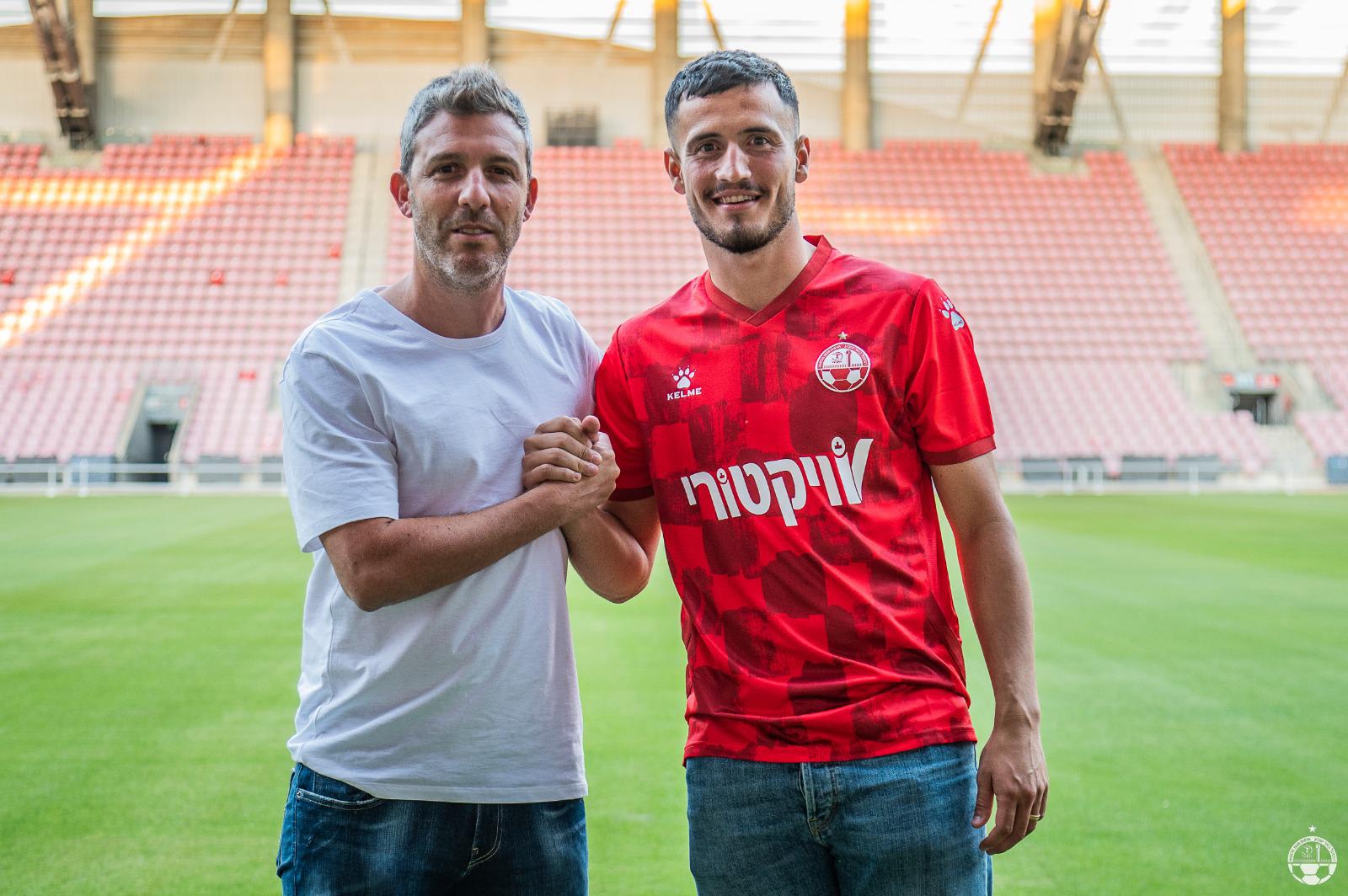 אסטריט סלמאני עם מנכ"ל הפועל באר שבע גיא פרימור