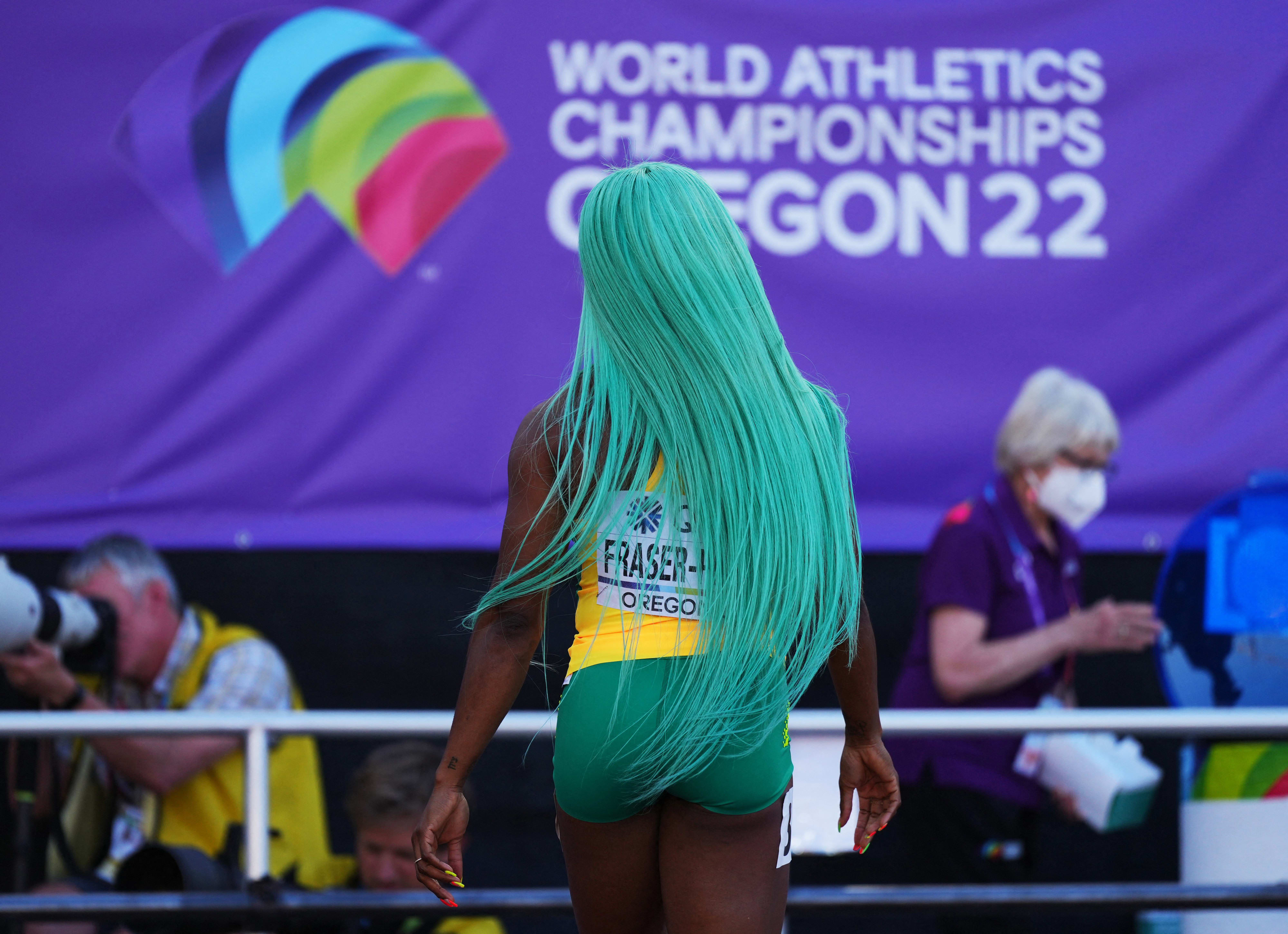 הרצה הג'מייקנית שלי אן פרייז'ר פרייס מציגה פאה ירוקה באליפות העולם