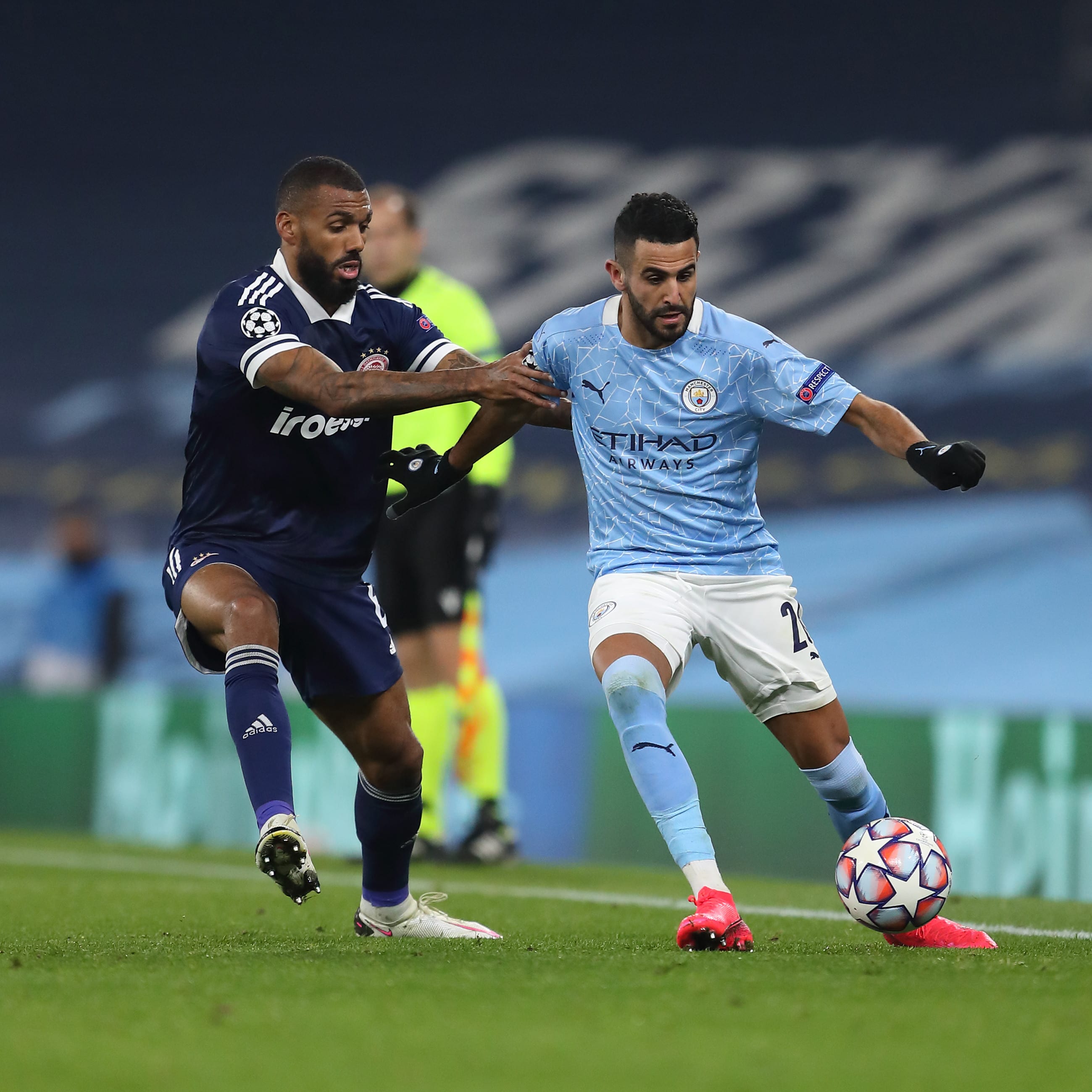 יאן אמבילה שחקן אולימפיאקוס